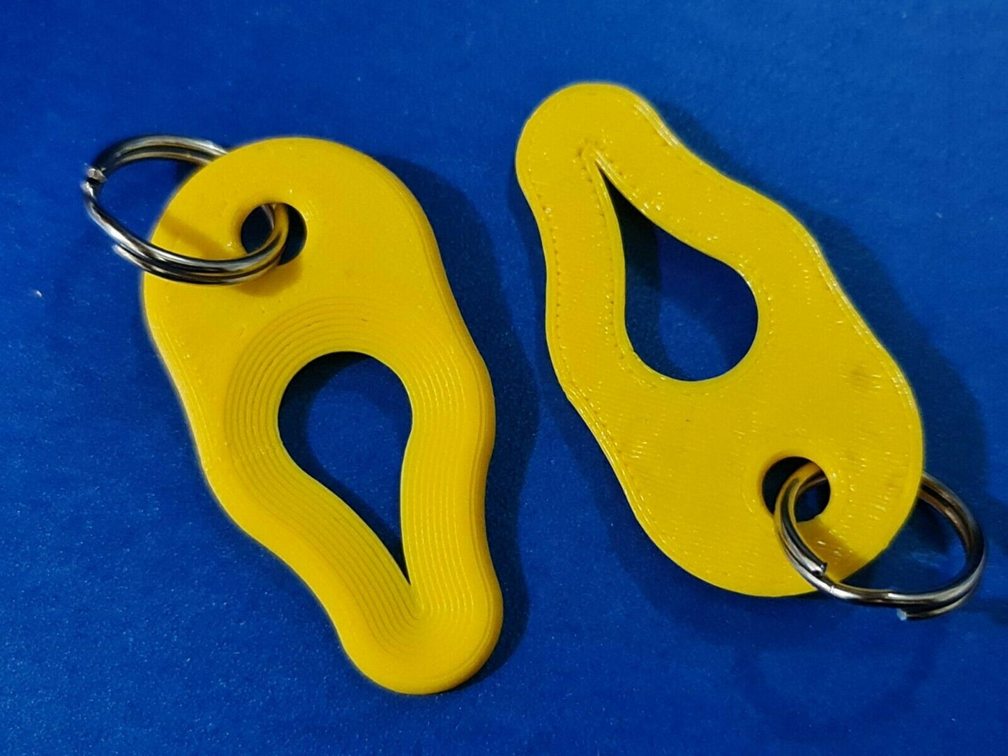 2 x Key Ring Tick Removal Tools Yellow PLA Plastic Biodegradable, dog cat horse