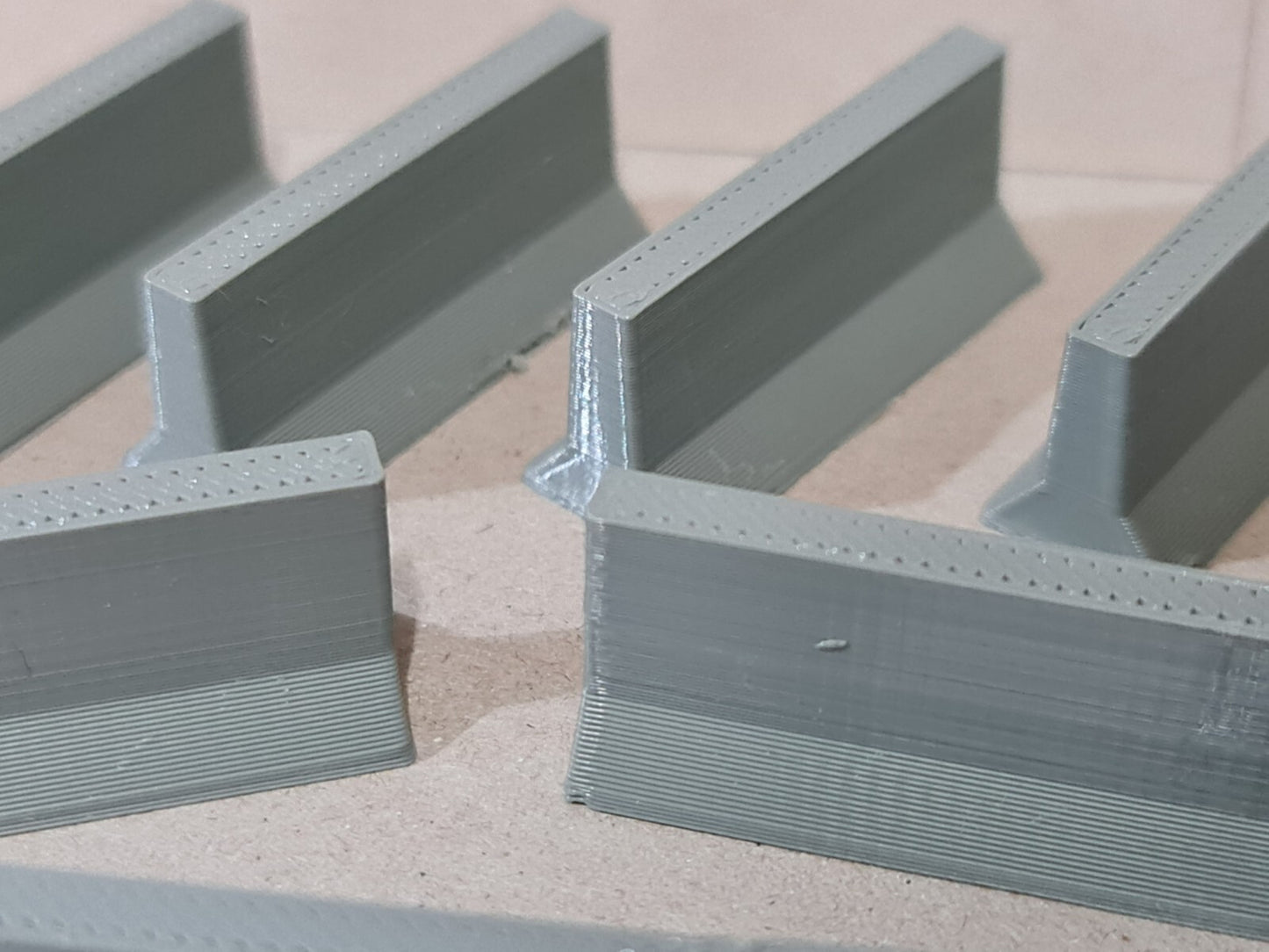 New 12 x Concrete Jersey Barriers OO Gauge 1:76 Scale Models Train Railway