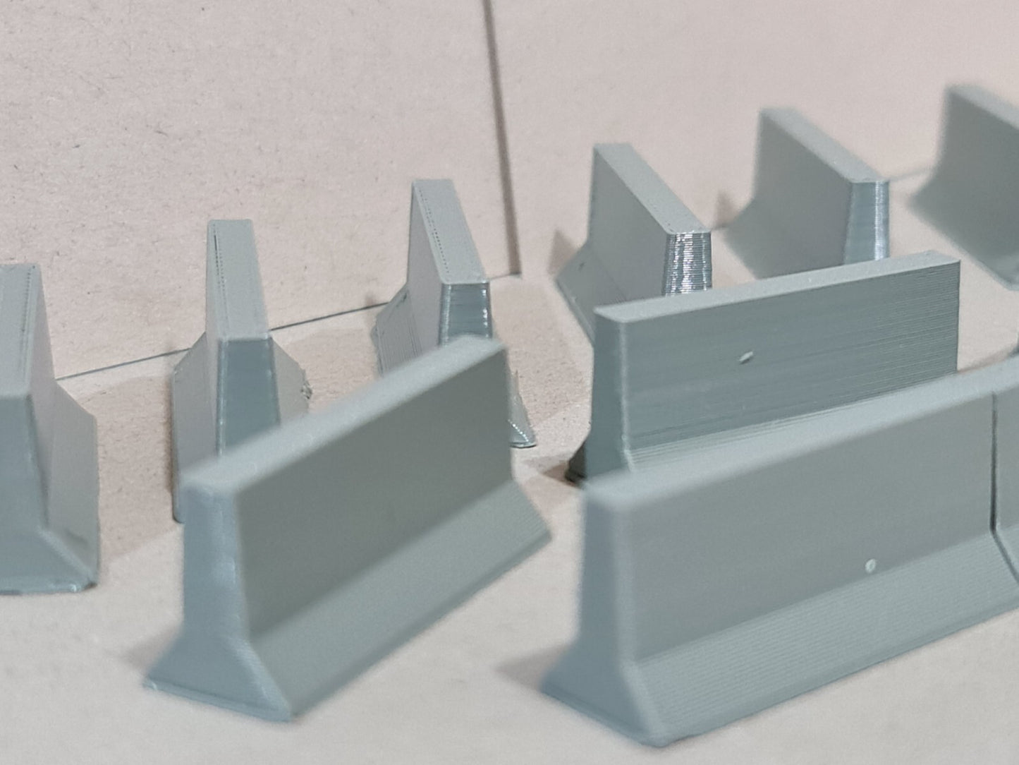 New 12 x Concrete Jersey Barriers OO Gauge 1:76 Scale Models Train Railway
