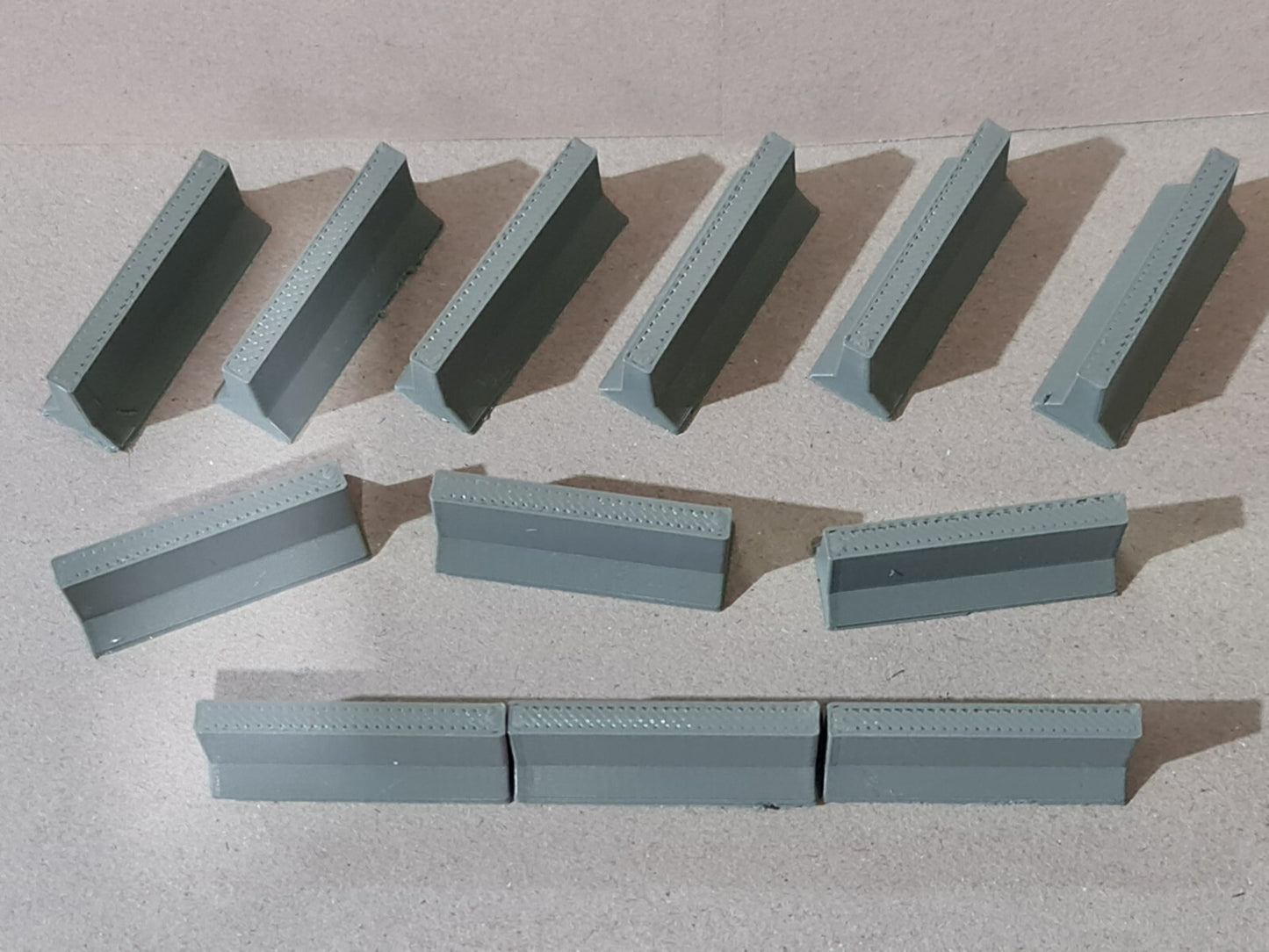 New 12 x Concrete Jersey Barriers OO Gauge 1:76 Scale Models Train Railway