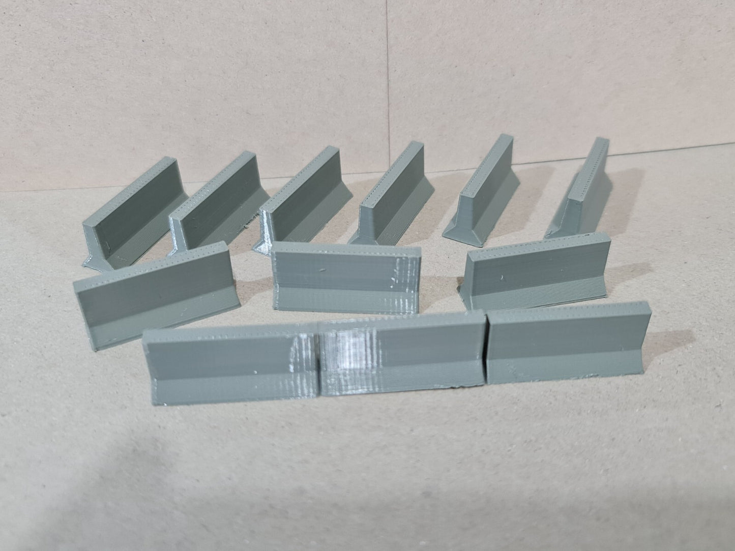 New 12 x Concrete Jersey Barriers OO Gauge 1:76 Scale Models Train Railway