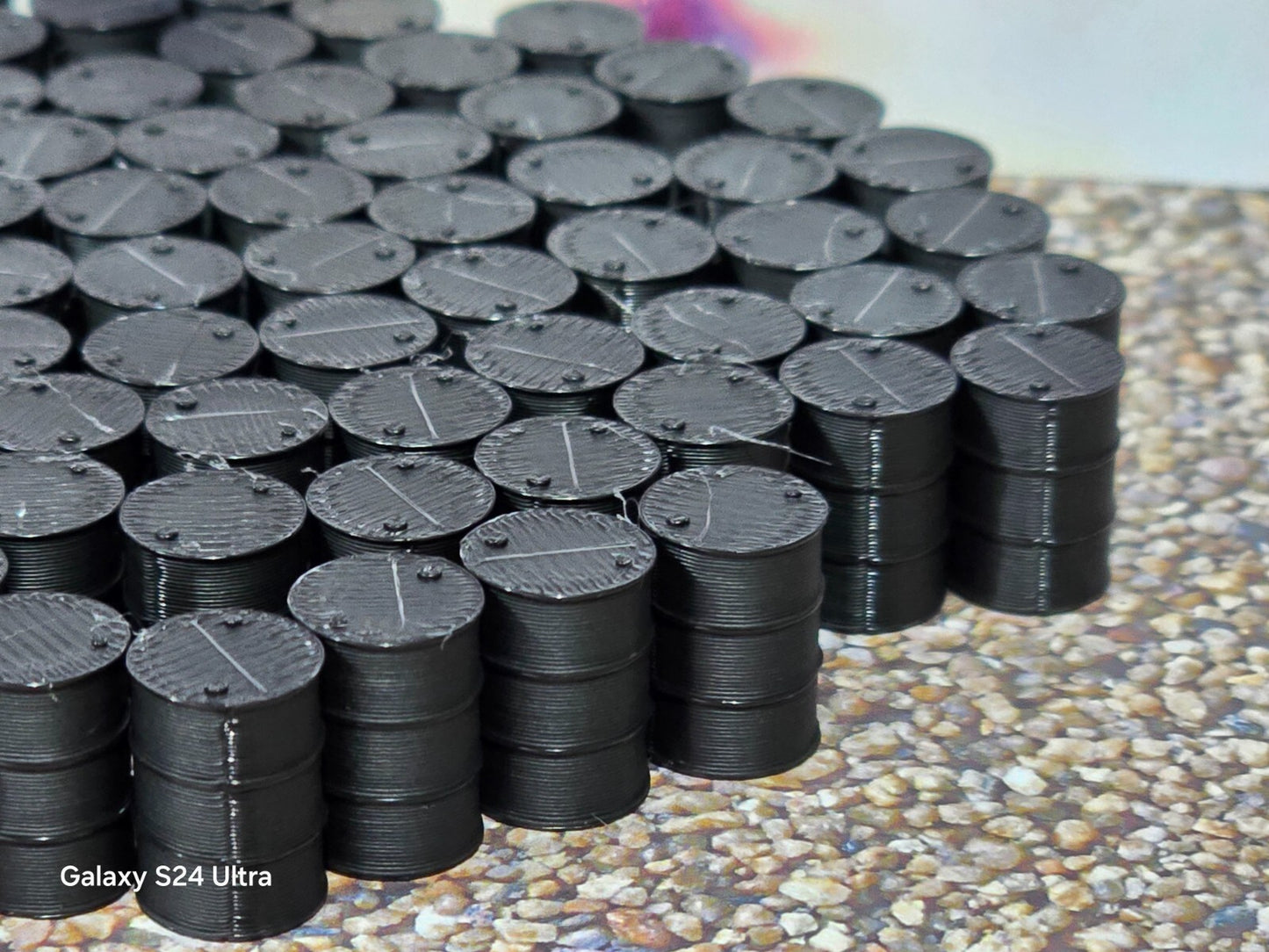 Oil Drum Barrels OO Gauge New Black 1:76 Scale Models Train Railway 100 Pack
