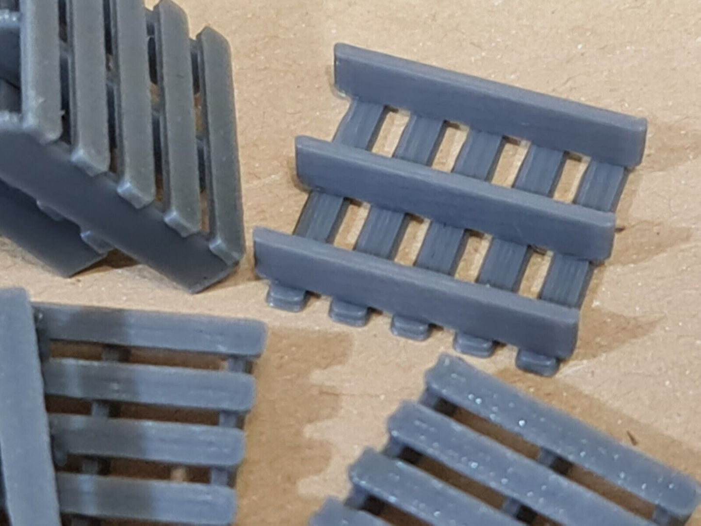 New Grey Pallets OO HO Gauge 1:76 Scale Models Train Railway (10 Pack)