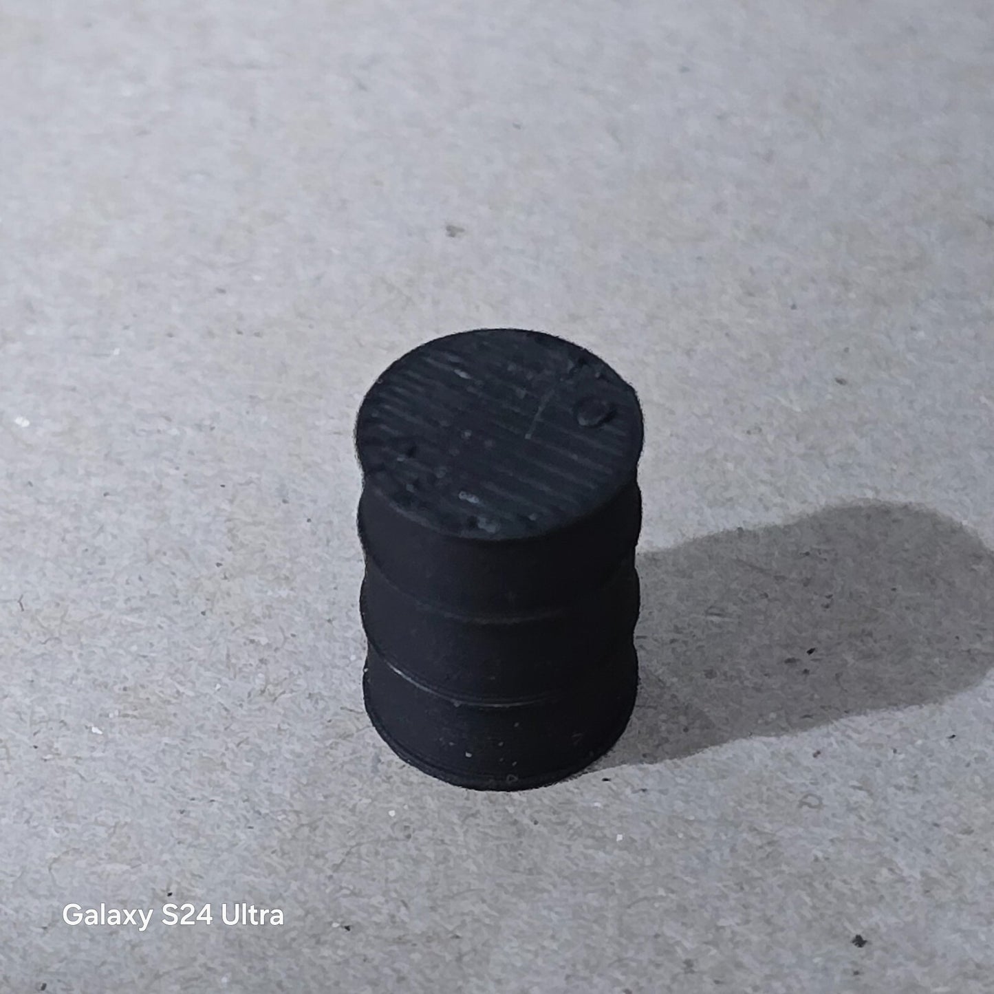 Oil Drum Barrels New 40 Pack + 10 Pallets OO Gauge 1:76 Model Railway