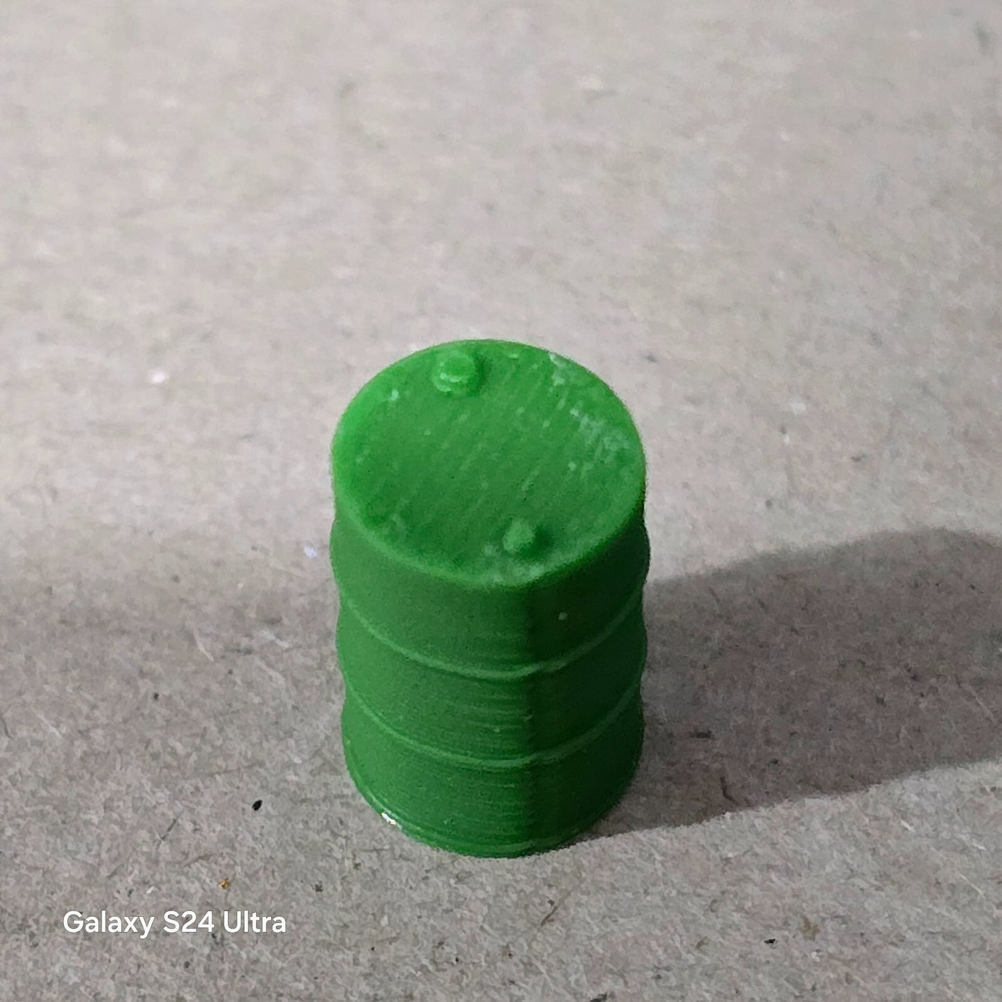 Oil Drum Barrels New 40 Pack + 10 Pallets OO Gauge 1:76 Model Railway