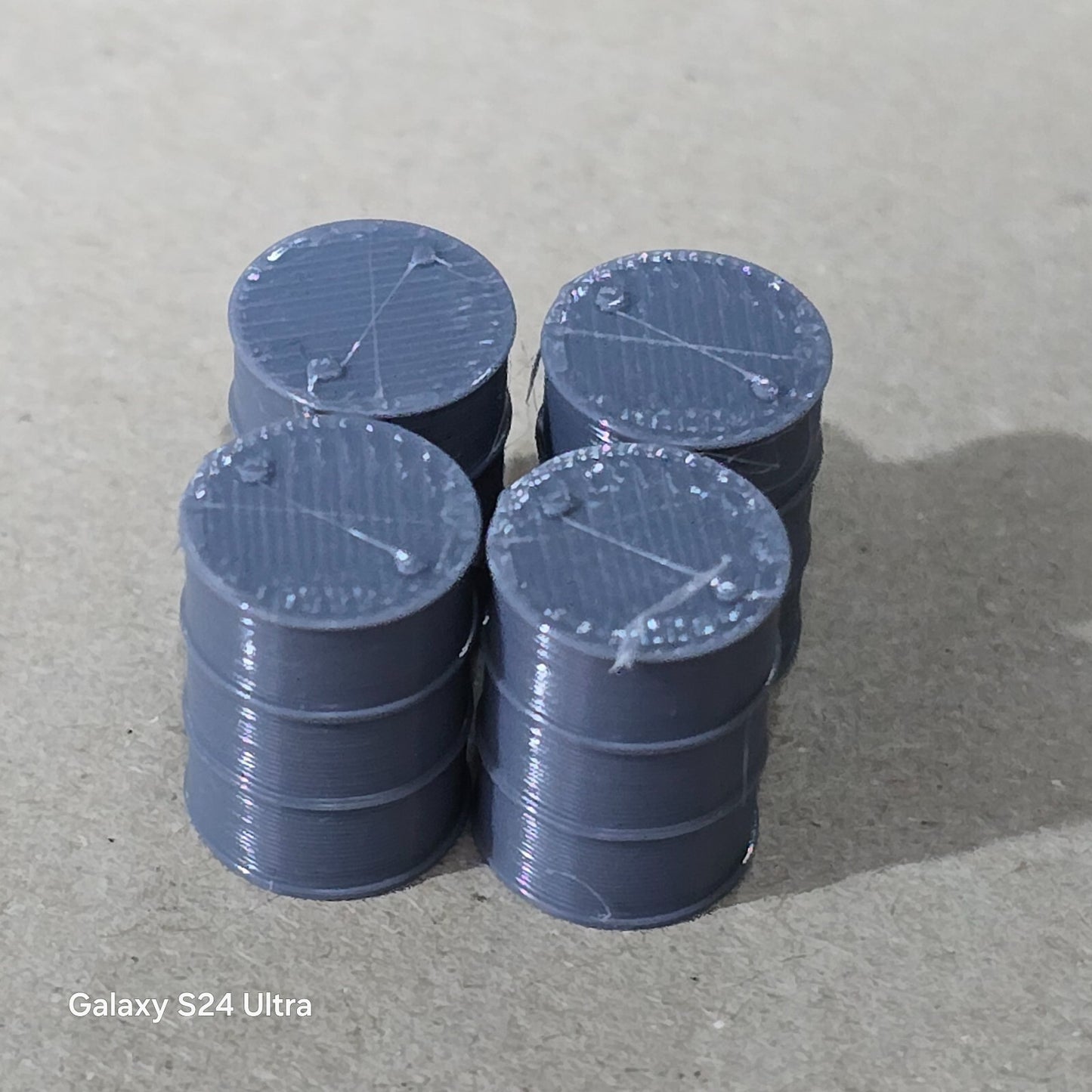Oil Drum Barrels New 40 Pack + 10 Pallets OO Gauge 1:76 Model Railway