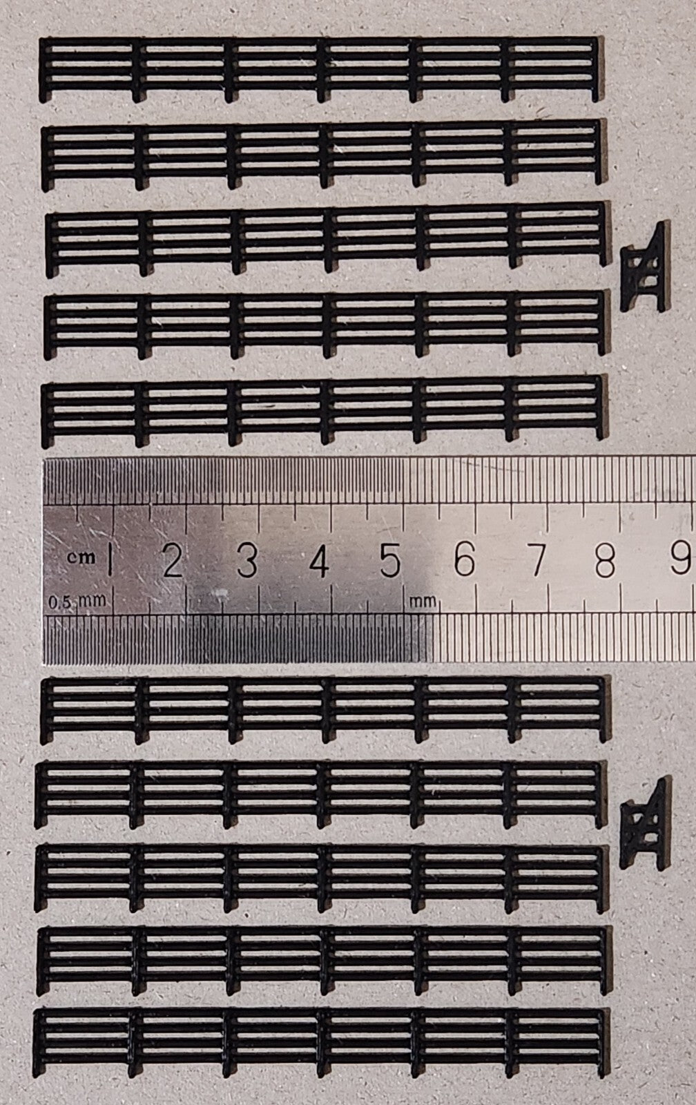 New 10 Pack Black Fencing Railings N Gauge 1:148 Scale Models Train Railway