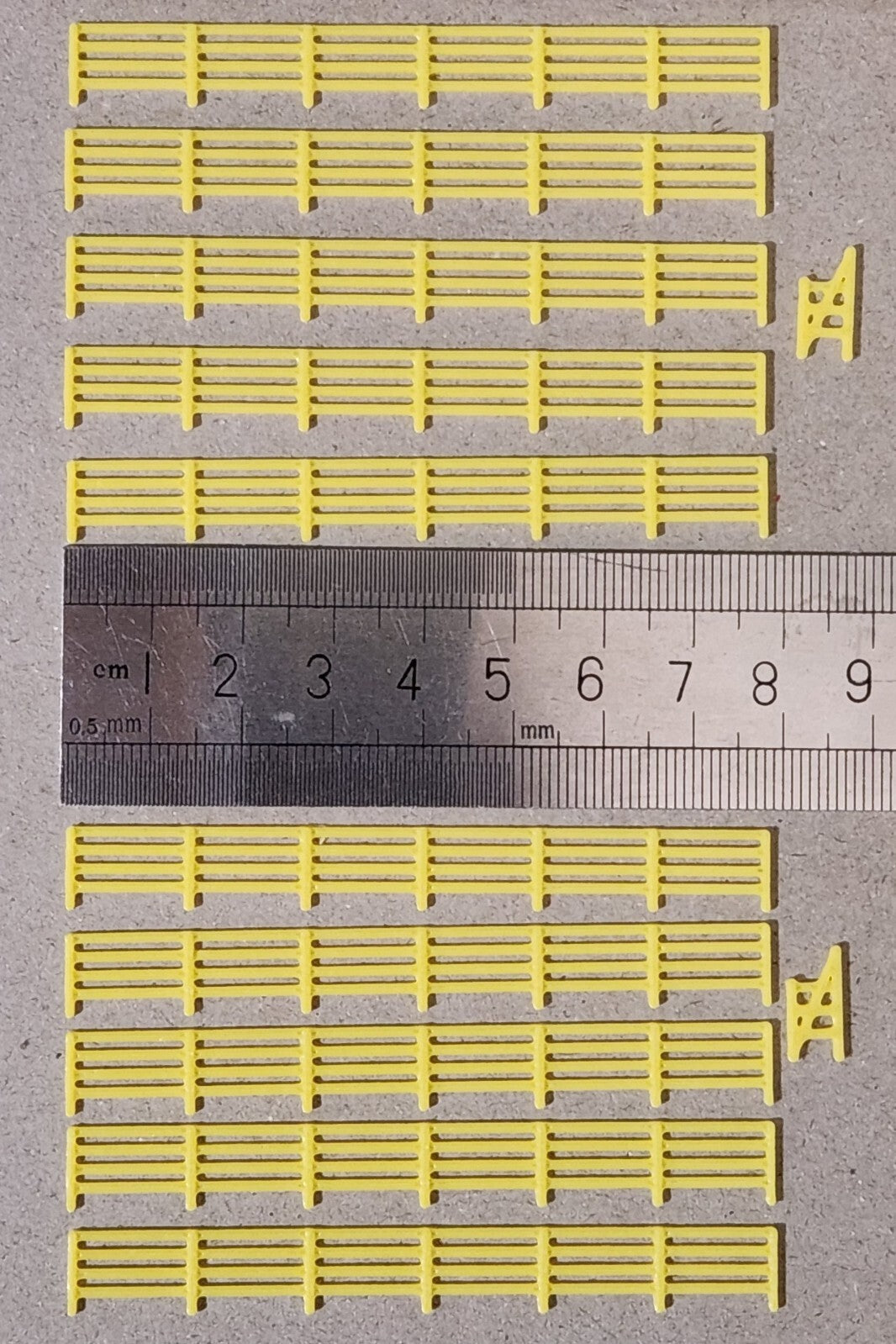 Fencing Railings N Gauge New 10 Pack Yellow 1:148 Scale Models Train Railway