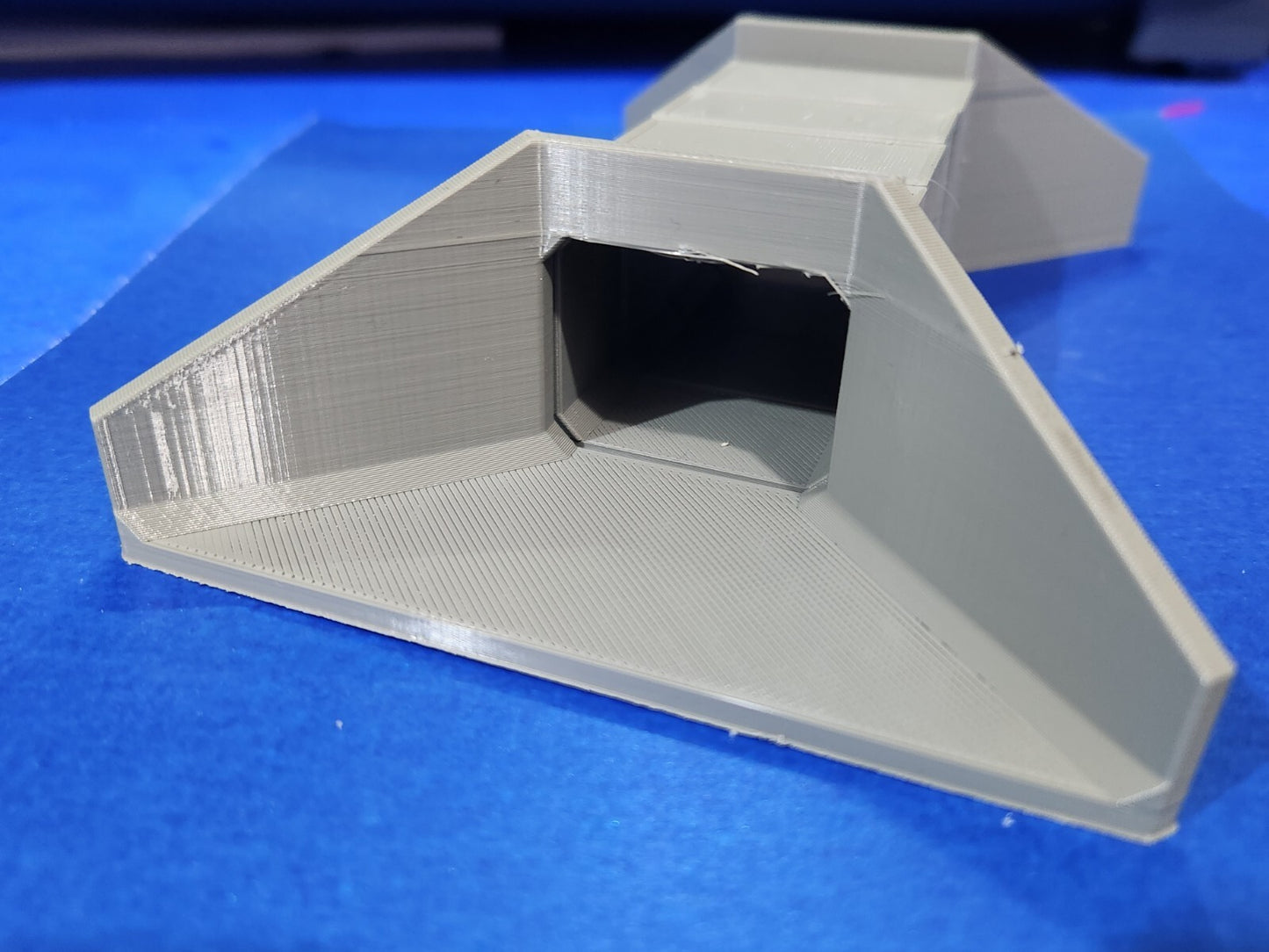OO Gauge 1:76 Scale 6 Piece Culvert Set 2.5x2.0m in Concrete Grey, Water Outlet