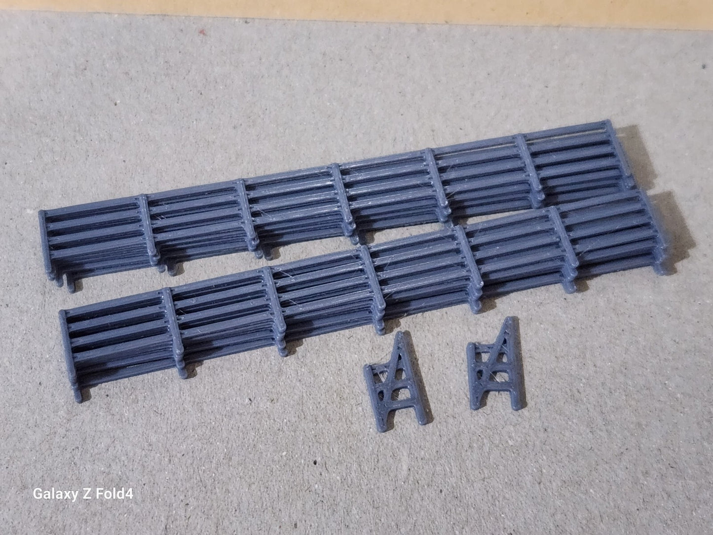 Fencing Railings N Gauge New 10 Pack Grey 1:148 Scale Models Train Railway