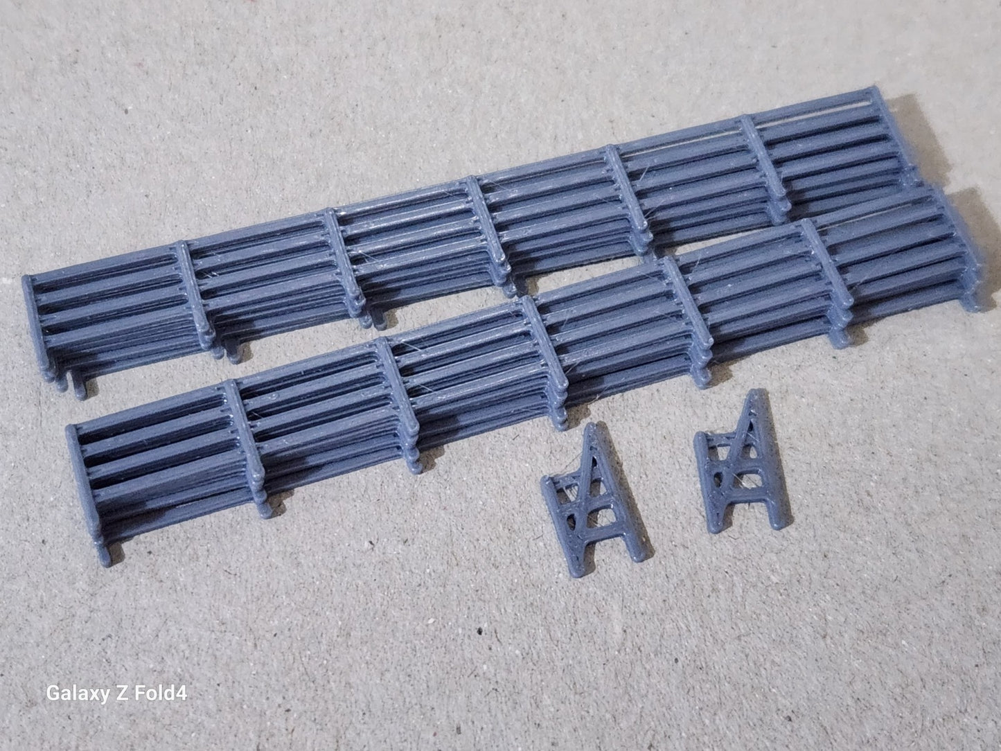 Fencing Railings N Gauge New 10 Pack Grey 1:148 Scale Models Train Railway