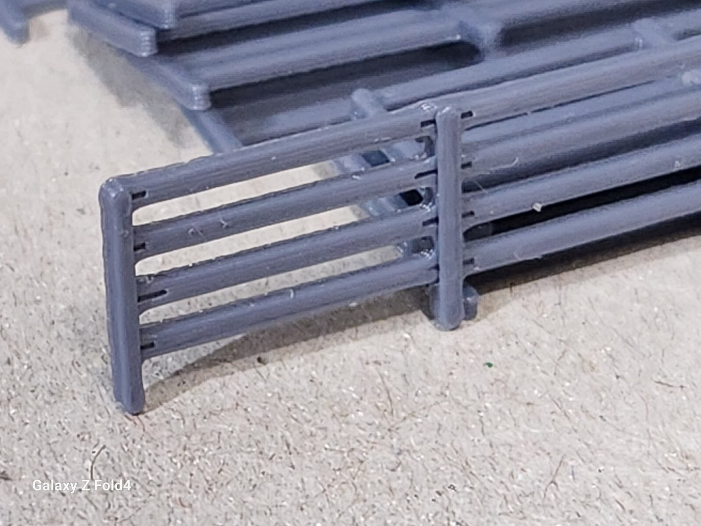 Fencing Railings N Gauge New 10 Pack Grey 1:148 Scale Models Train Railway