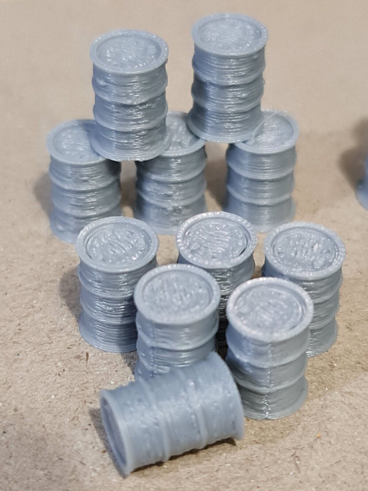 Oil Drum Barrels OO HO Gauge New Silver 1:76 Scale Models Train Railway 18 Pack