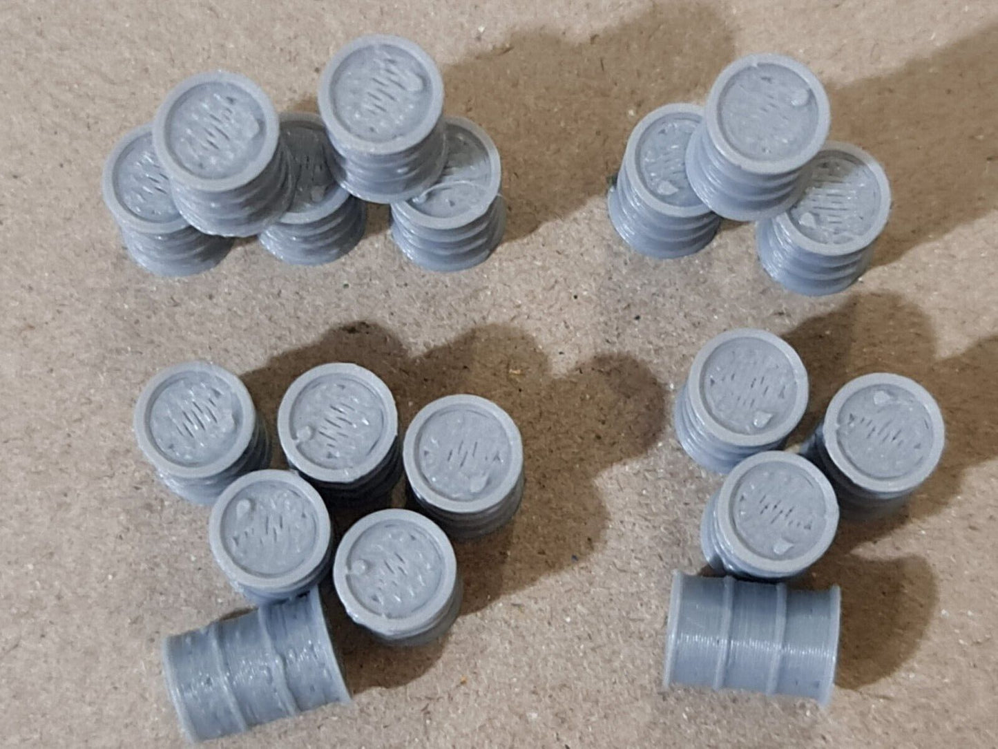 Oil Drum Barrels OO HO Gauge New Silver 1:76 Scale Models Train Railway 18 Pack