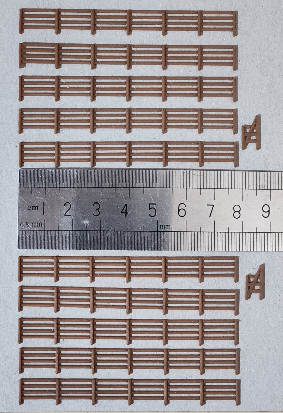 Fencing Railings OO HO New 20 Pack Brown Gauge 1:76 Scale Models Train Railway