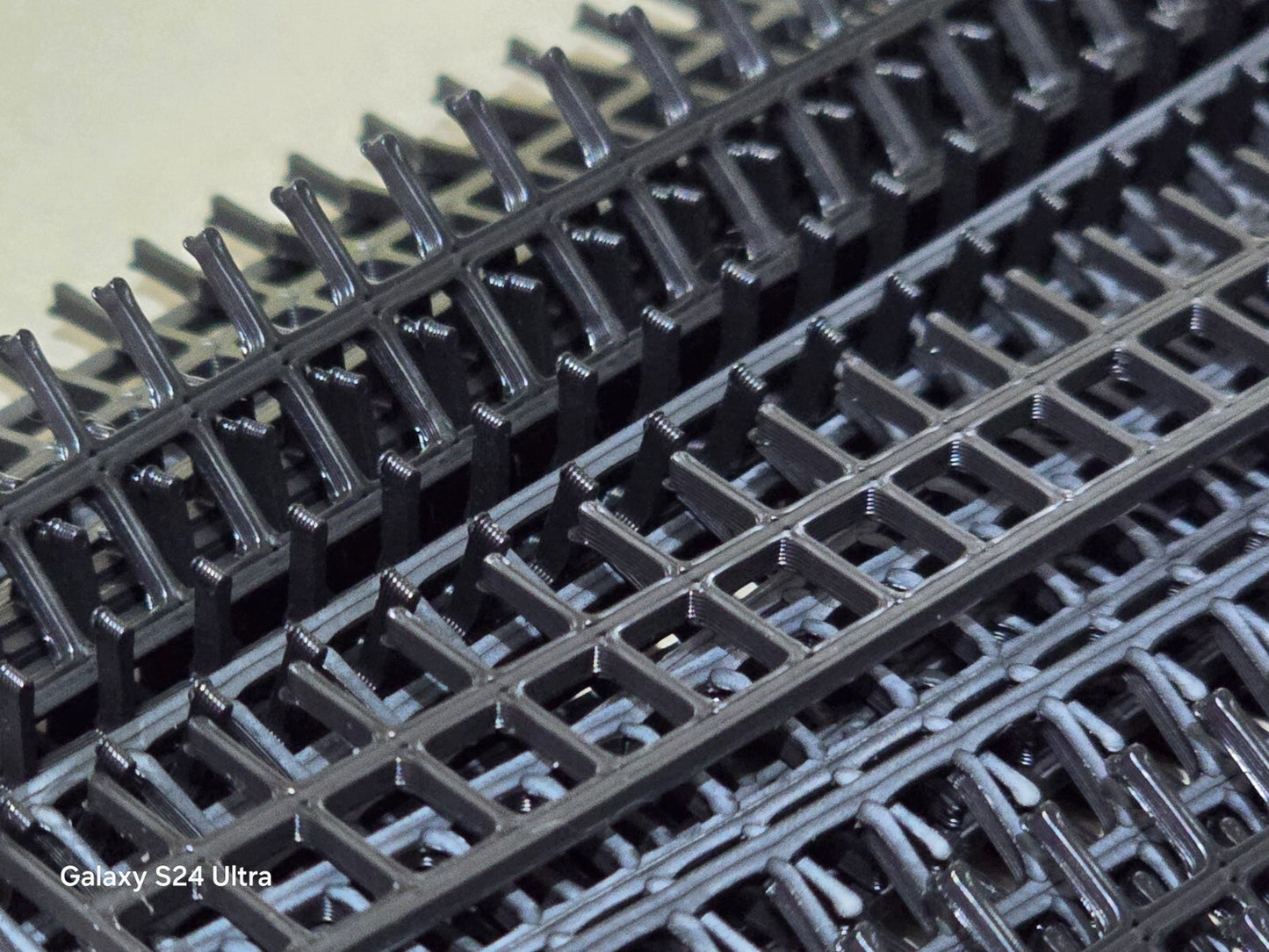 Fencing Railings OO HO Gauge New 50 Pack Black 1:76 Scale Models Train Railway