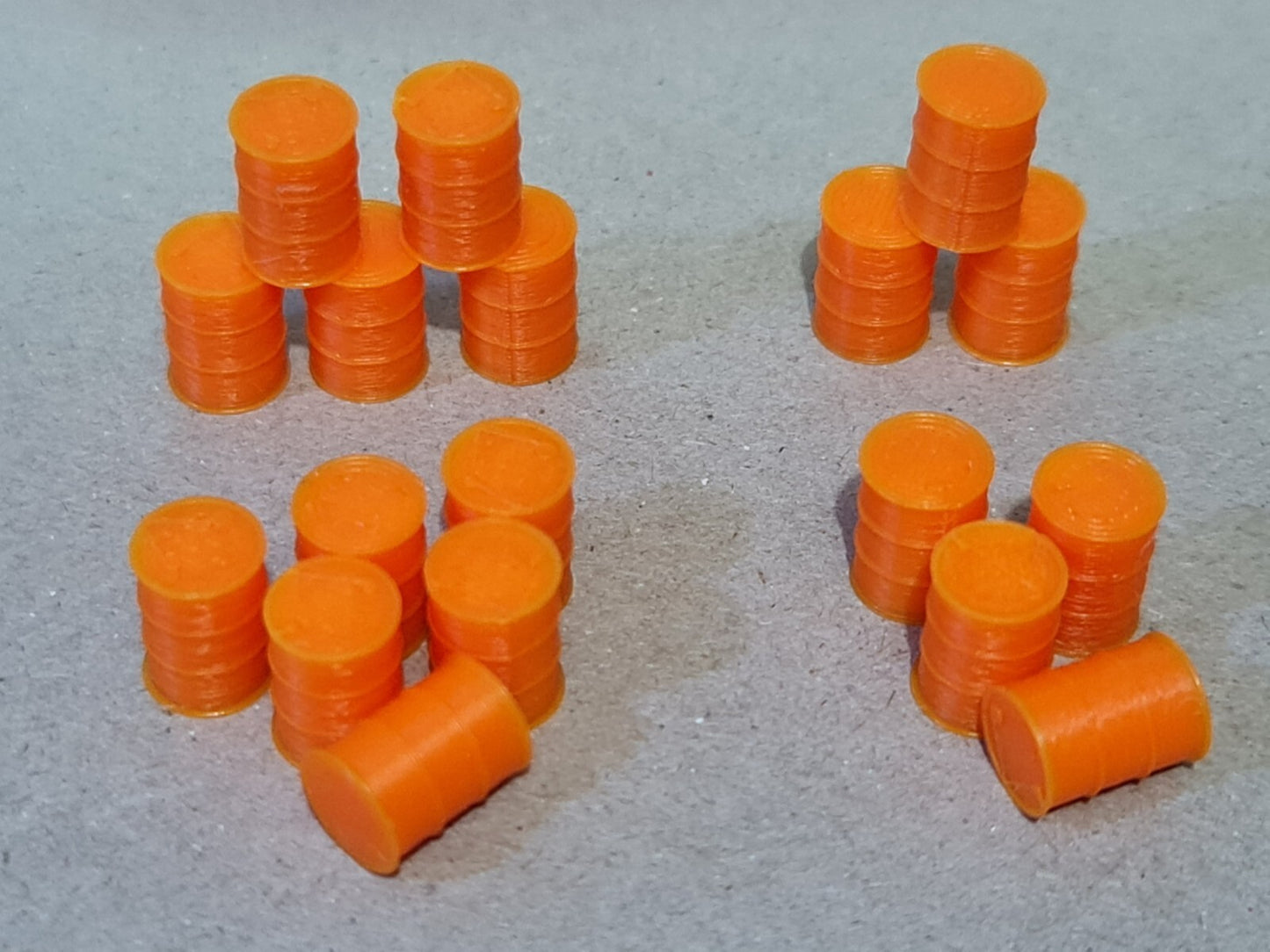 Oil Drum Barrels OO Gauge New Gulf Orange 1:76 Models Train Railway 18 Pack