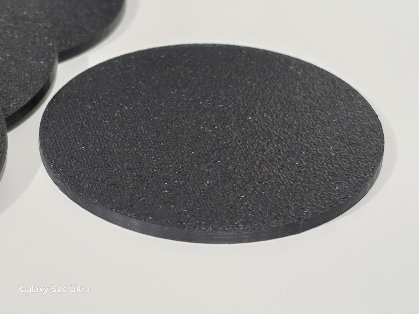 3pcs 80mm Round Small Miniature Model Bases 3mm Deep Thick Circular Base, Black