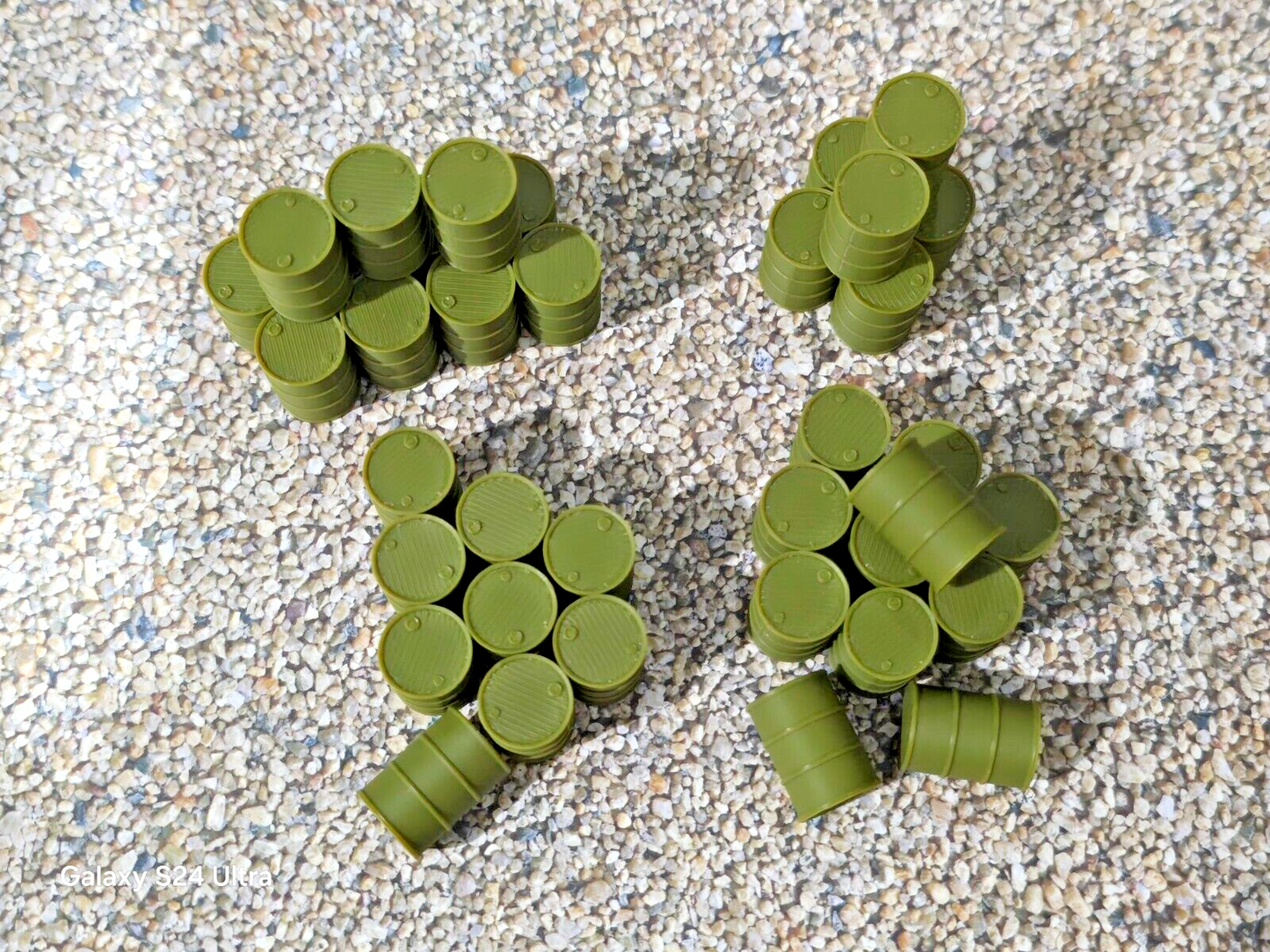 Wargaming Oil Drums Barrels 36 x Army Green 28mm Scale War Games Terrain