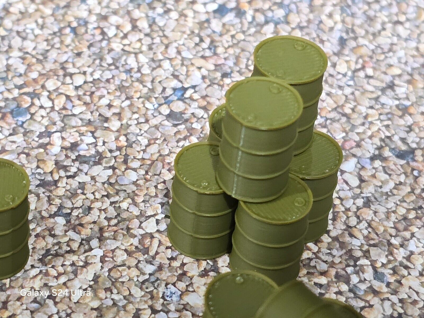 Wargaming Oil Drums Barrels 36 x Army Green 28mm Scale War Games Terrain