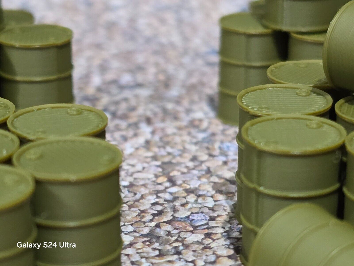 Wargaming Oil Drums Barrels 36 x Army Green 28mm Scale War Games Terrain