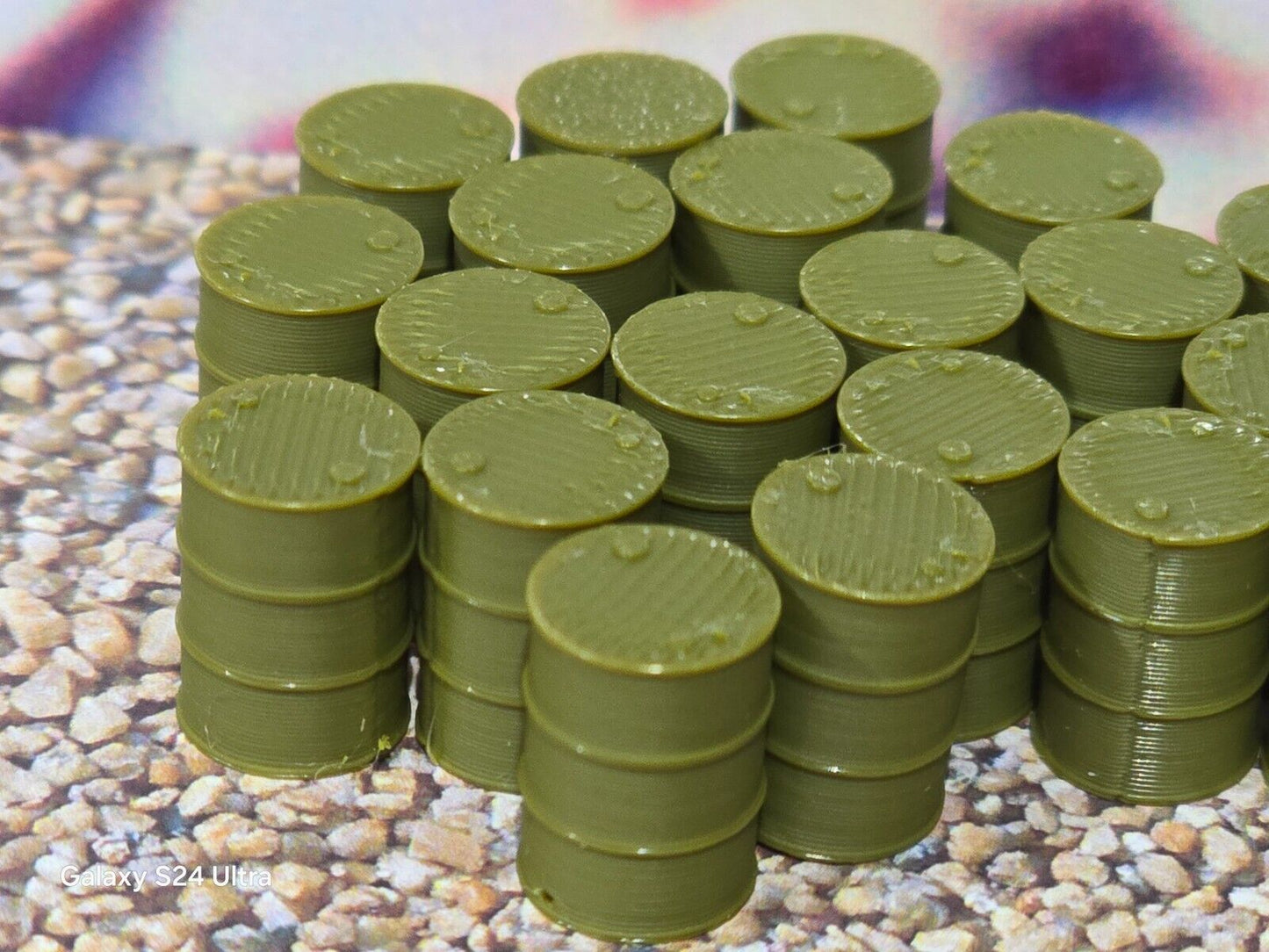 New Army Green Oil Drum Barrels OO Gauge 1:76 Scale Models Train Railway 20 Pack