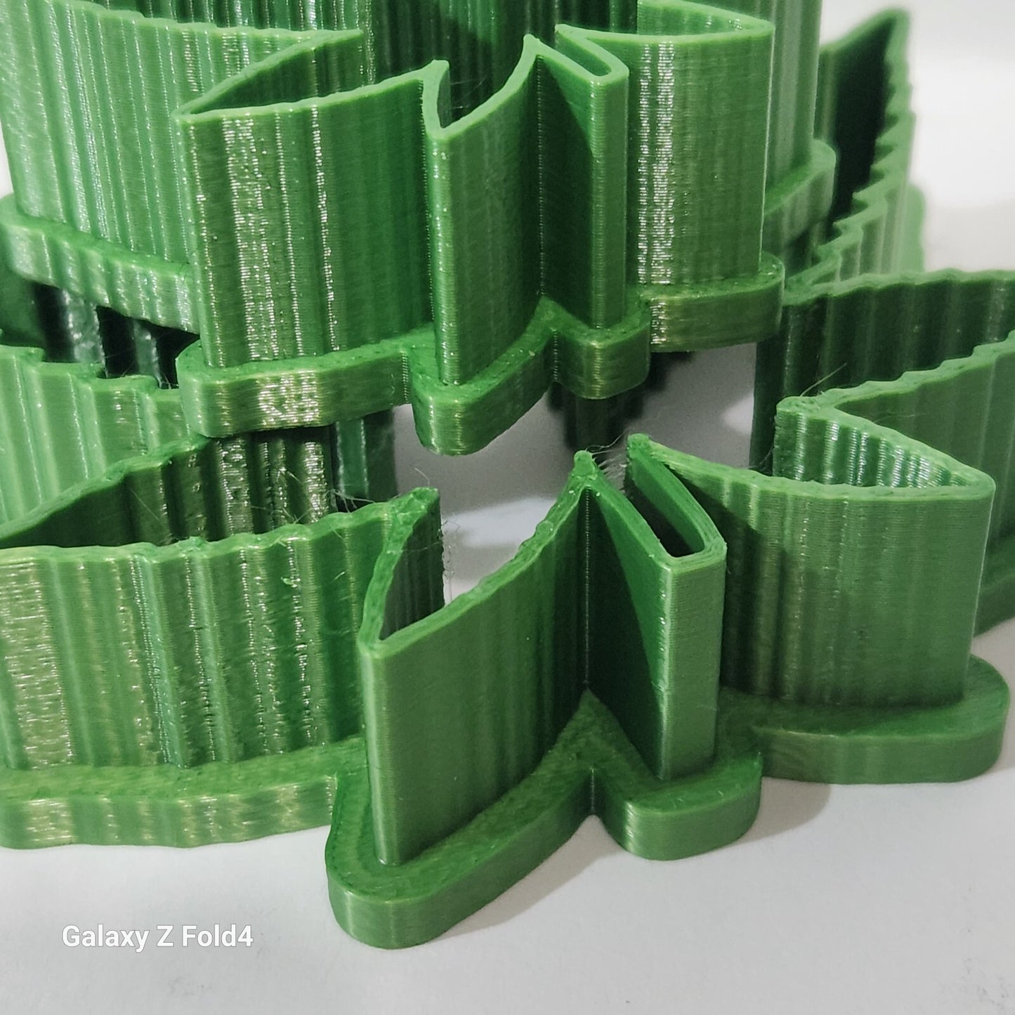 Set of 2 Weed Leaf Shaped Cookie Cutters 52 & 88mm many colours