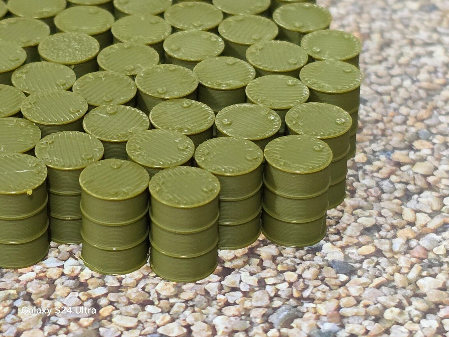 Oil Drum Barrels OO Gauge Army Green 1:76 Scale Models Train Railway 100 Pack