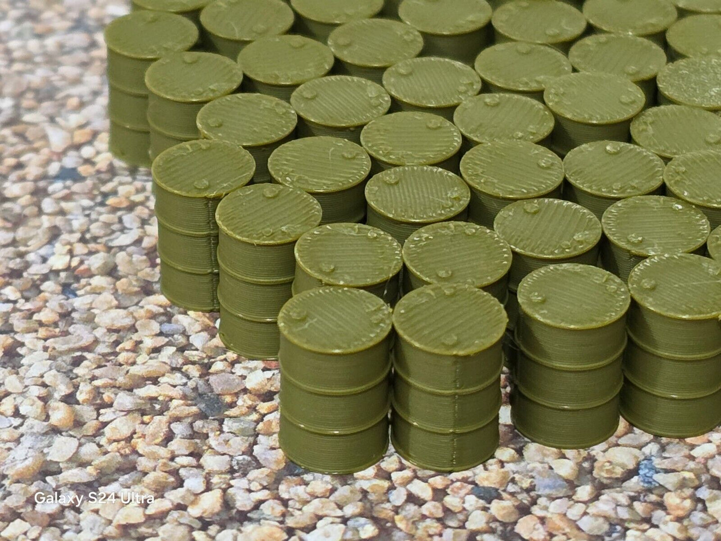Oil Drum Barrels OO Gauge Army Green 1:76 Scale Models Train Railway 100 Pack