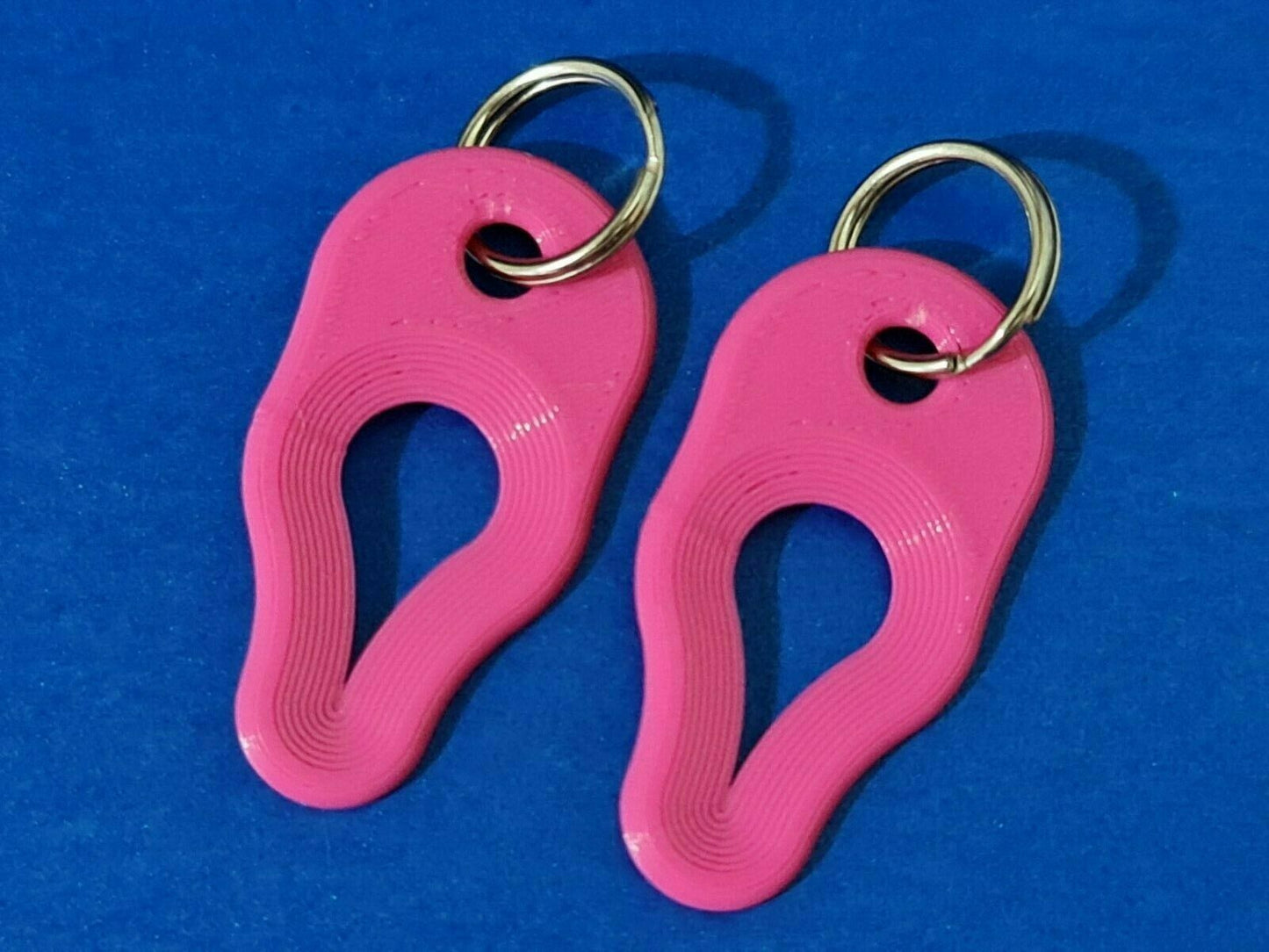 2 x Key Ring Tick Removal Tools Pink PLA Plastic Biodegradable, dog cat horse