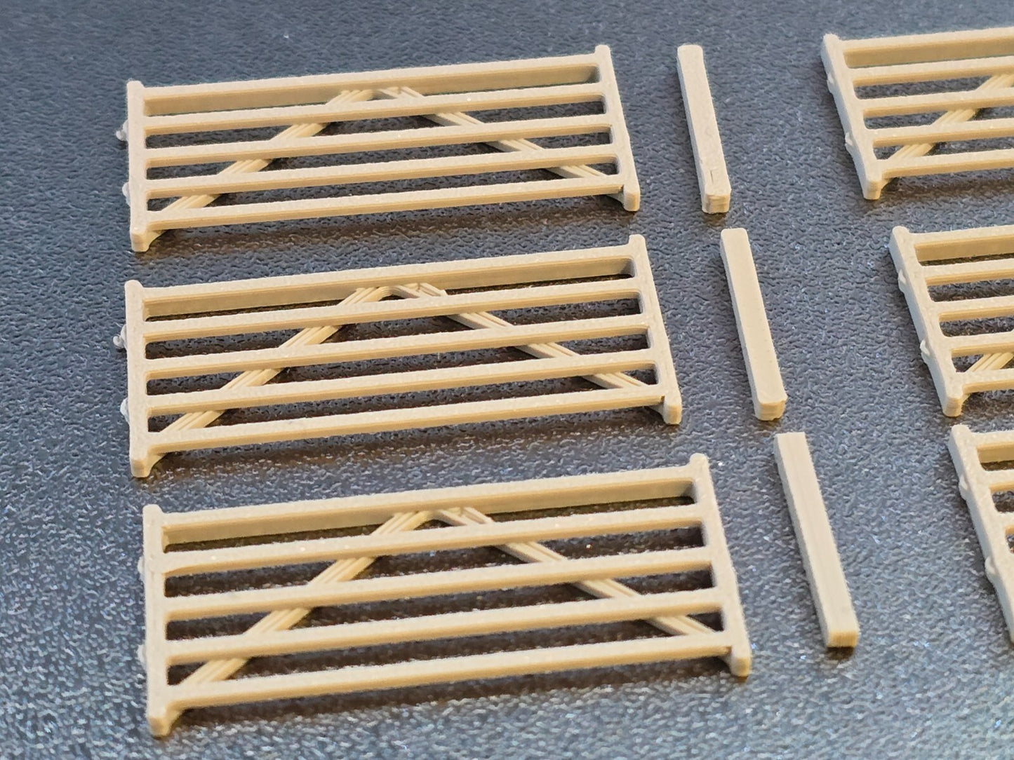 Farm Gates Posts 5 Bar OO HO Gauge New 6 Pack 1:72 1:76 Scale Models Railway