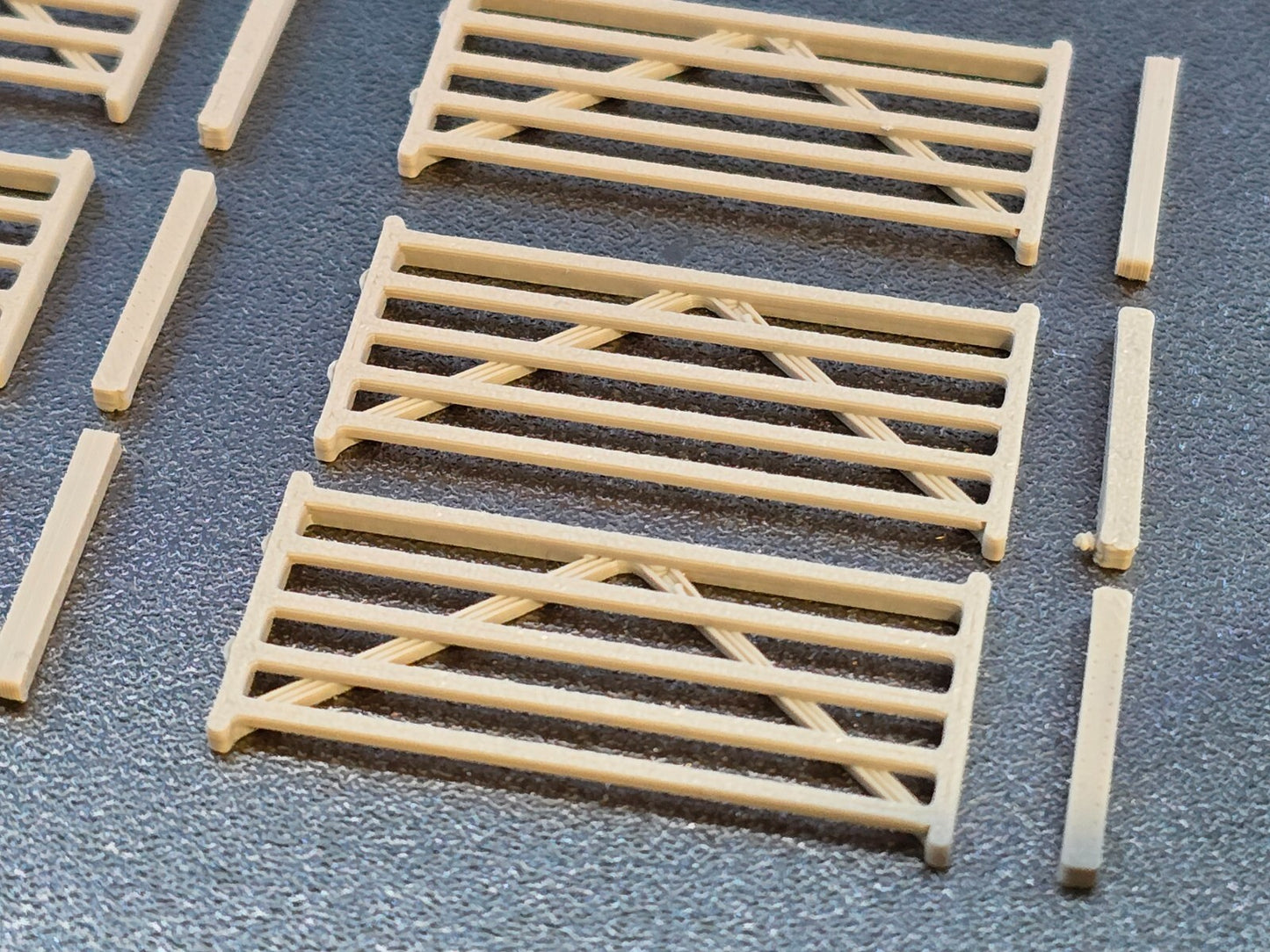 Farm Gates Posts 5 Bar OO HO Gauge New 6 Pack 1:72 1:76 Scale Models Railway