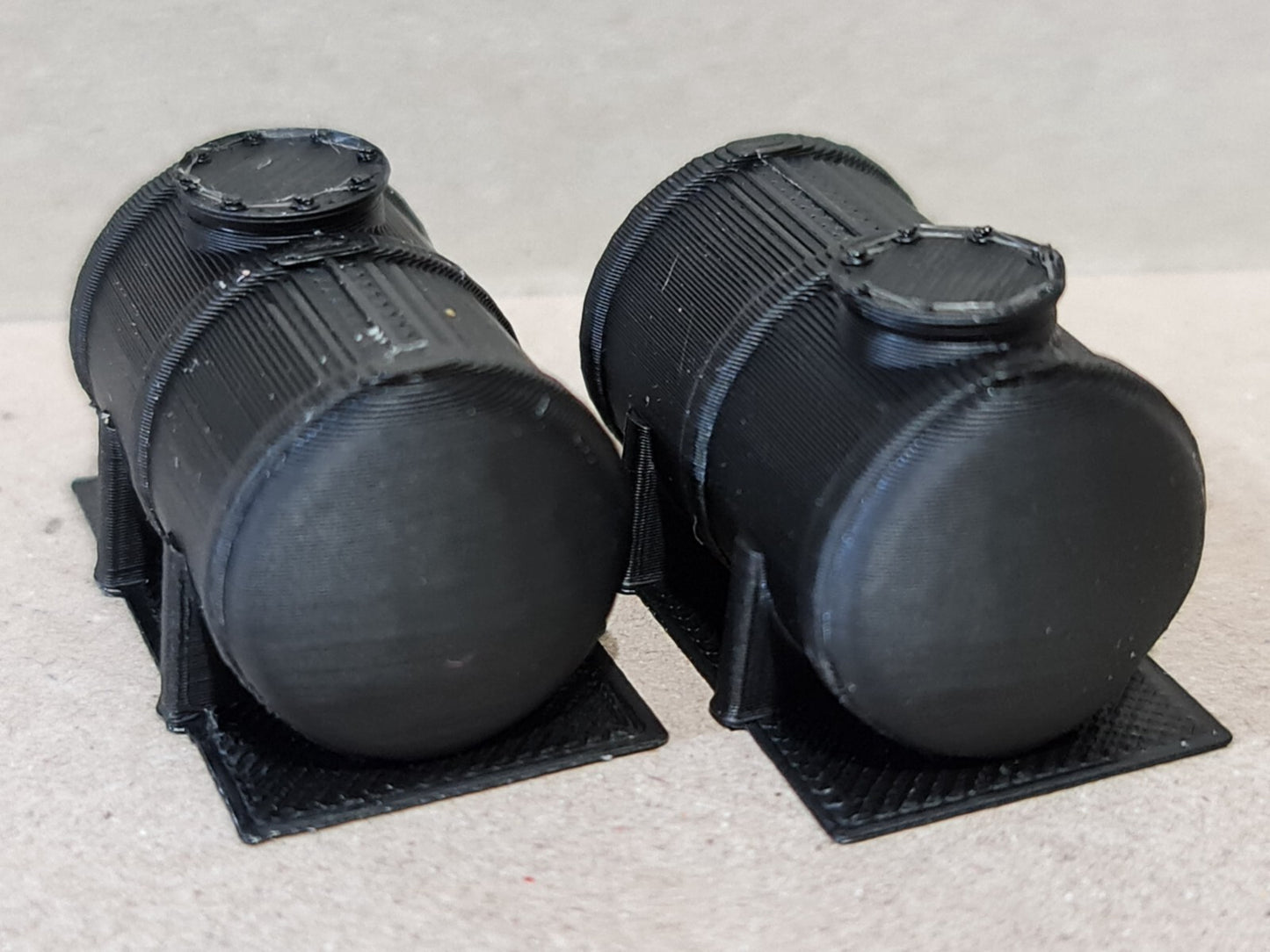 New 2 Pack Gas Fuel Petrol Tank Body O Gauge 1:48 Scale Models Train Railway