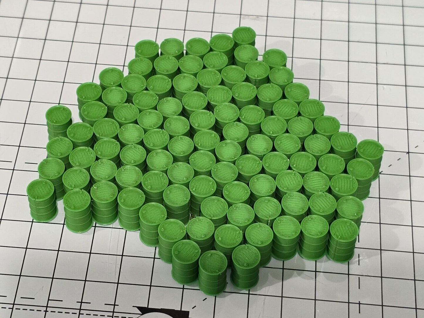 Oil Drum Barrels OO Gauge Green 1:76 Scale Models Train Railway 100 Pack