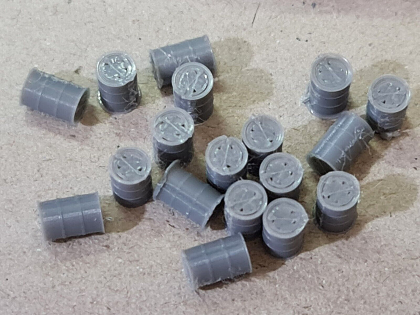New Grey Oil Drum Barrels N Gauge 1:148 Scale Models Train Railway (18 Pack)