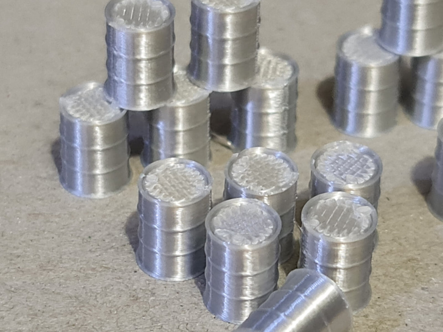 18 New Aluminium Oil Drum Barrels 1:43 Scale Models diorama accessories Truck