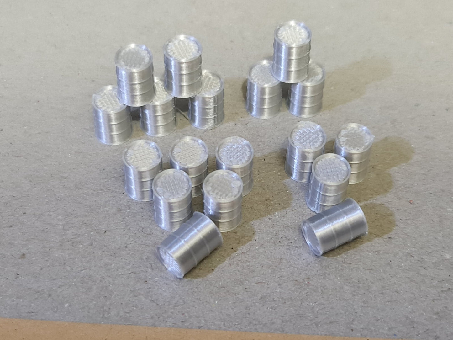 18 New Aluminium Oil Drum Barrels 1:43 Scale Models diorama accessories Truck