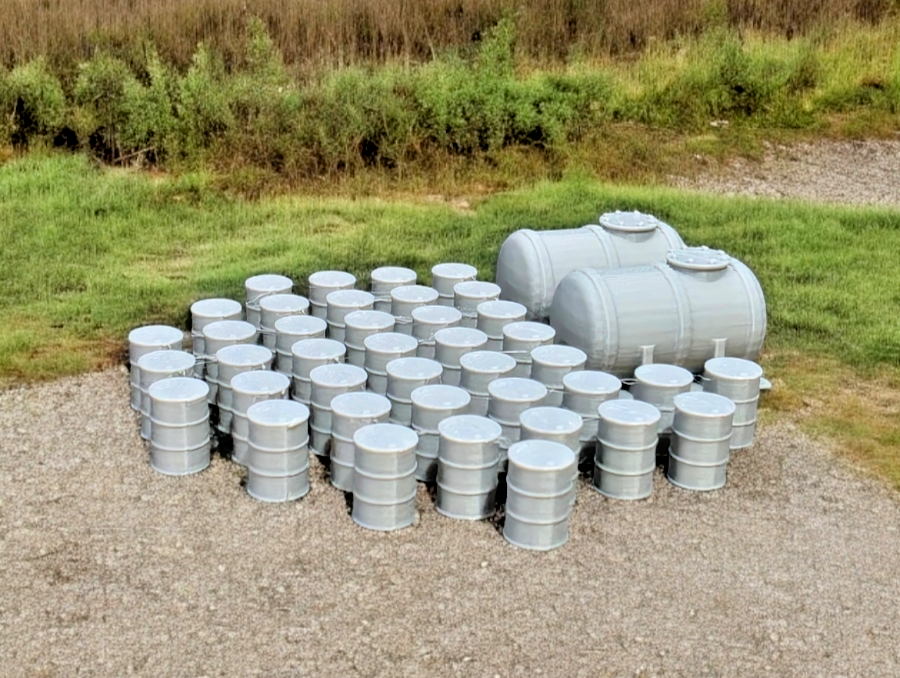 Oil Drums Oil Fuel Tanks x 40 : x 2 Model Railway Scenery OO Gauge 1:76 Scale