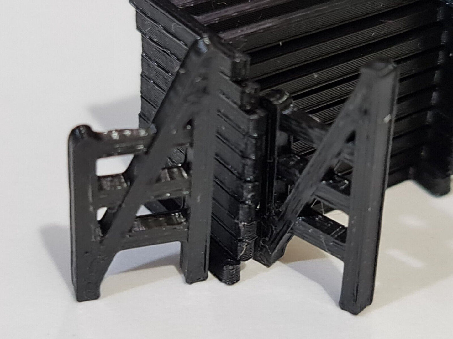 Fencing Railings OO HO New 10 Pack Black Gauge 1:76 Scale Models Train Railway