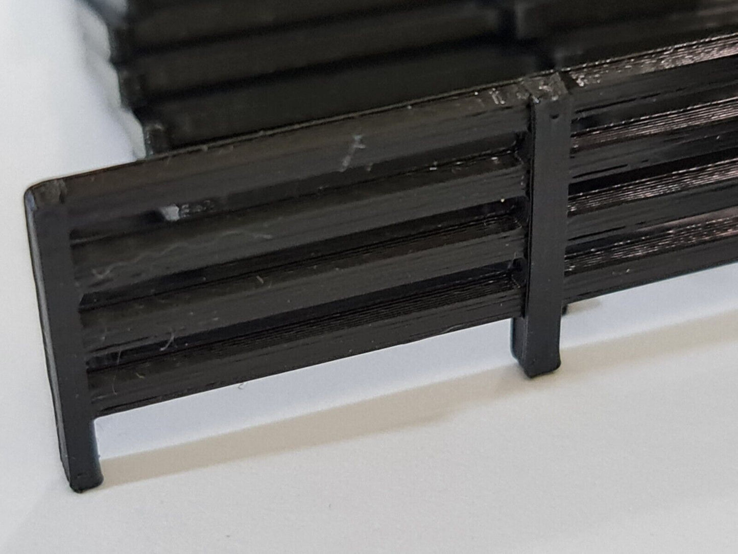 Fencing Railings OO HO New 10 Pack Black Gauge 1:76 Scale Models Train Railway