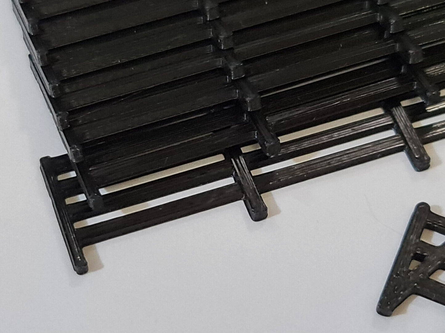 Fencing Railings OO HO New 10 Pack Black Gauge 1:76 Scale Models Train Railway