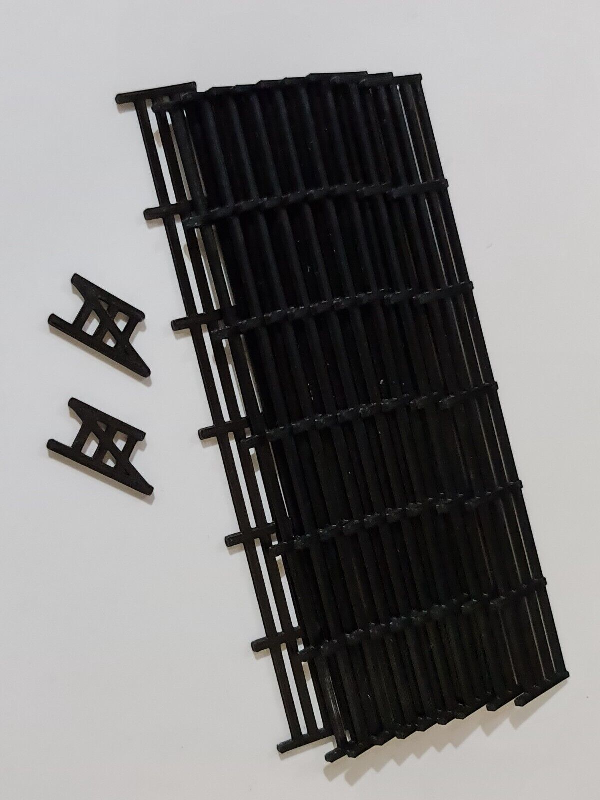Fencing Railings OO HO New 10 Pack Black Gauge 1:76 Scale Models Train Railway