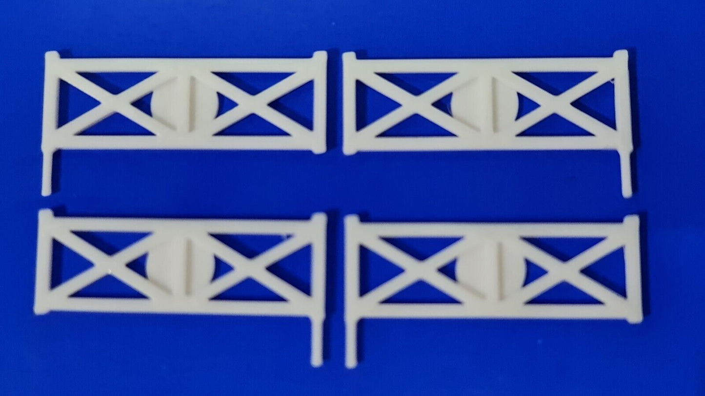 New 4 Pack (2 pairs) White OO/HO Gauge Level Crossing Gates 1:76 Scale