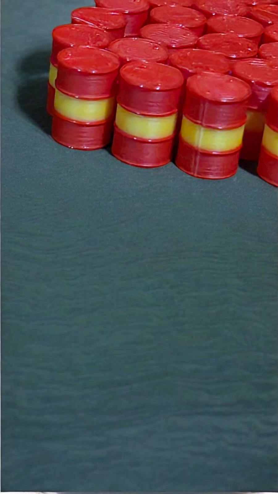 Oil Drum Barrels OO Gauge 50 x Red-Yellow Shell Oils Style Model Scenery