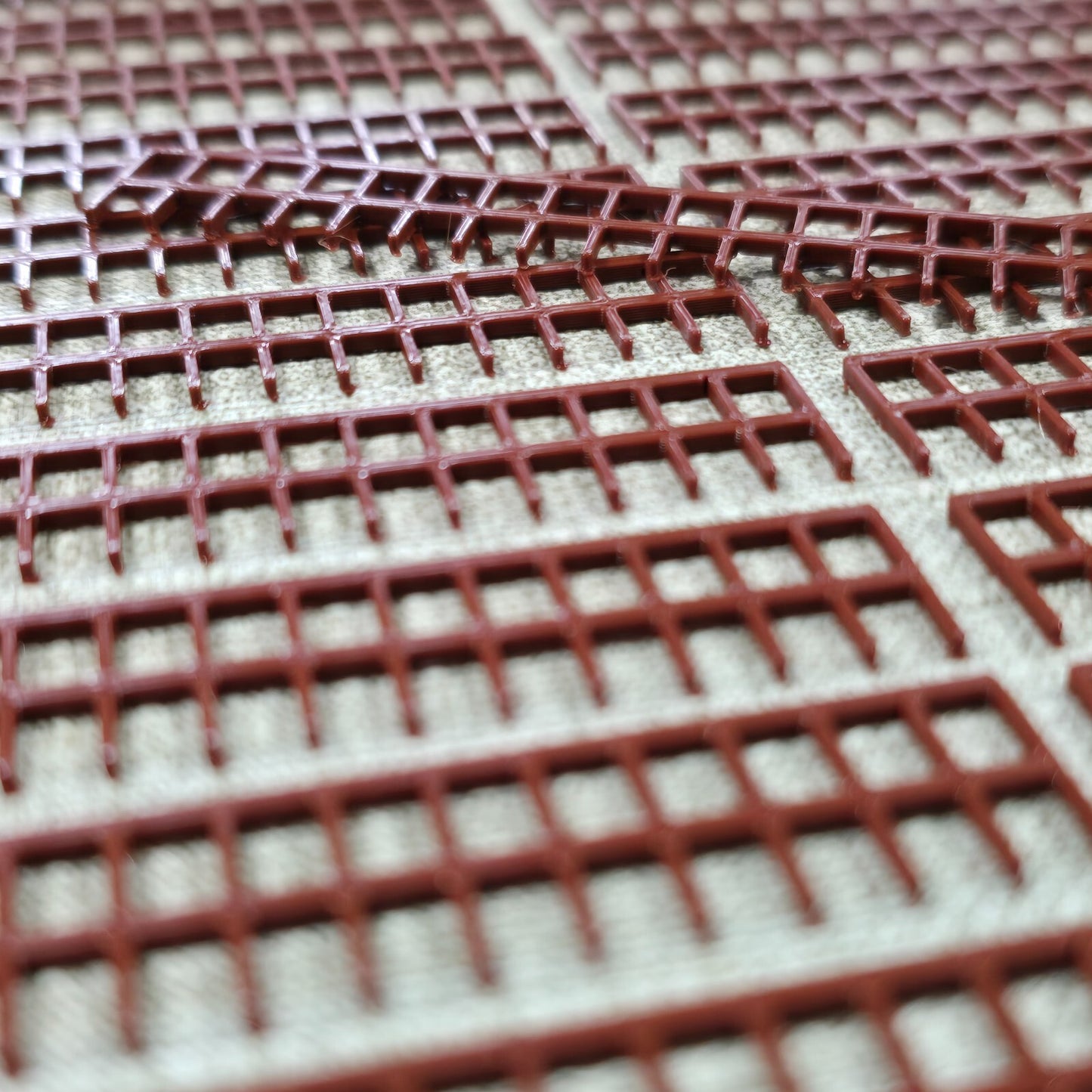 Fencing Railings OO HO Gauge New 25 Pack Red Oxide 1:76 Scale Models Railway