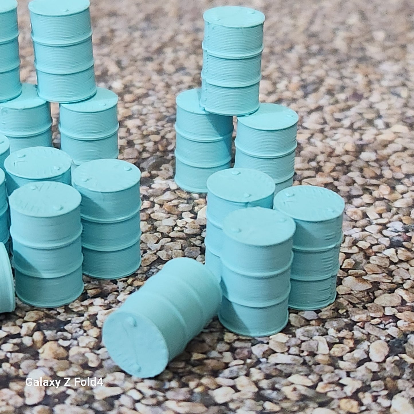 Oil Drum Barrels OO Gauge New Chemical 1:76 Scale Models Train Railway 18 Pack