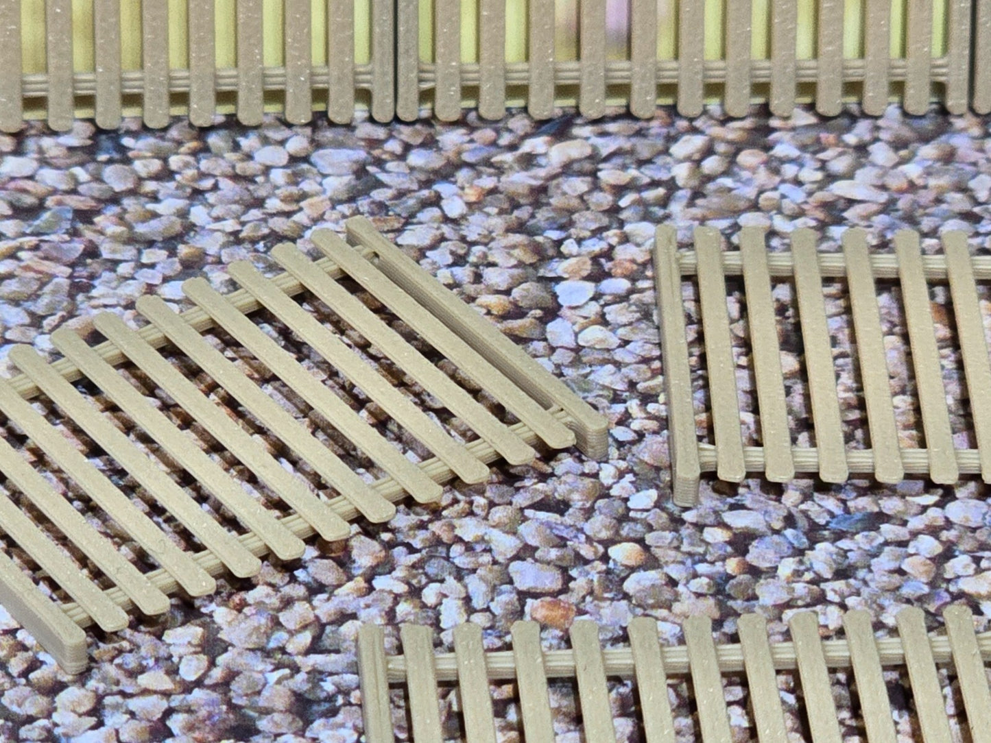 Garden Fencing 6ft OO HO Gauge New 10 Pack Wood 1:76 Scale Models Train Railway