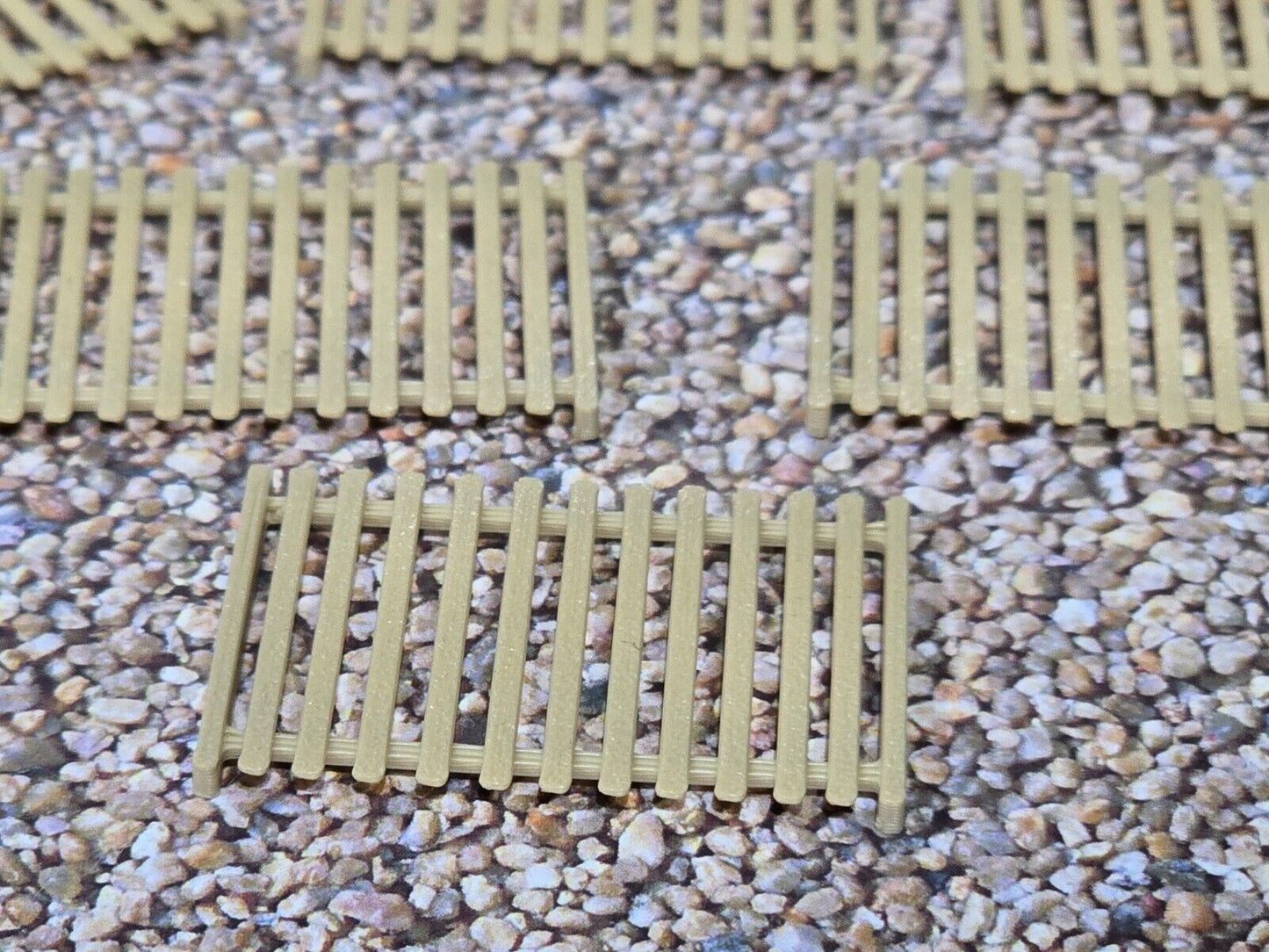 Garden Fencing 6ft OO HO Gauge New 10 Pack Wood 1:76 Scale Models Train Railway