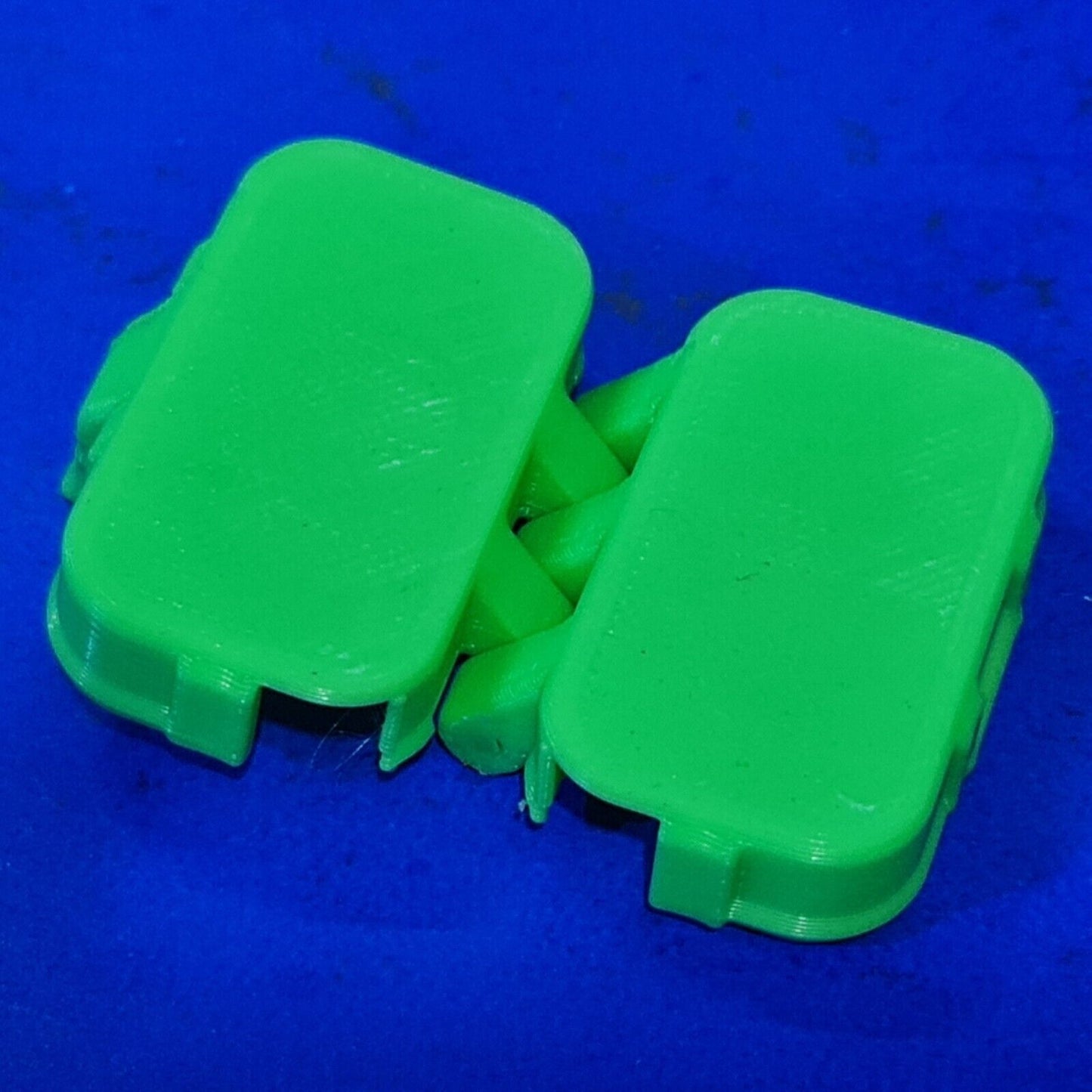2 x Toothbrush Case Travel Cover Holder Portable Camping Plastic Brush Box Head