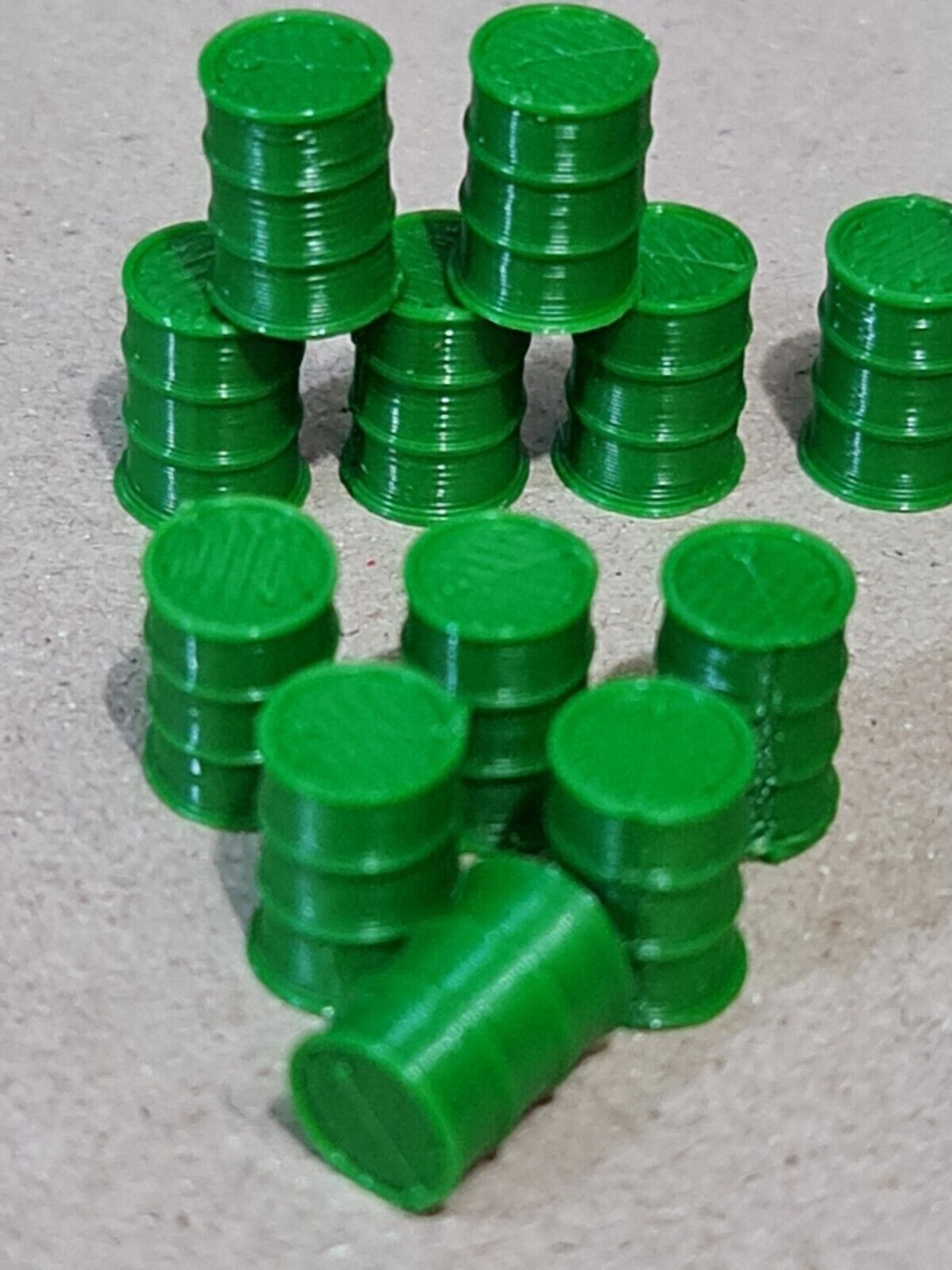 Oil Drum Barrels OO HO Gauge New Green 1:76 Scale Models Train Railway 18 Pack